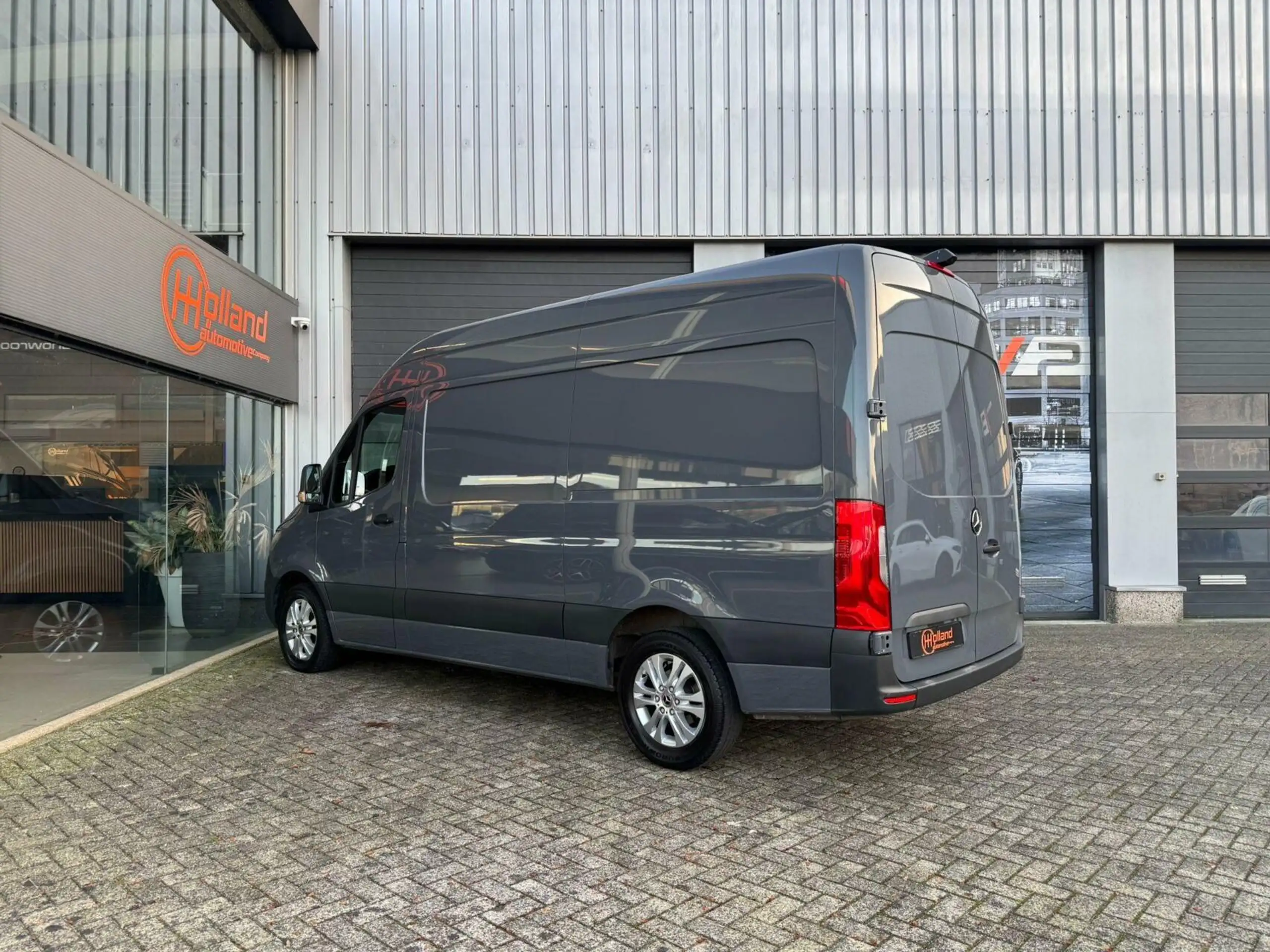 Mercedes-Benz - Sprinter