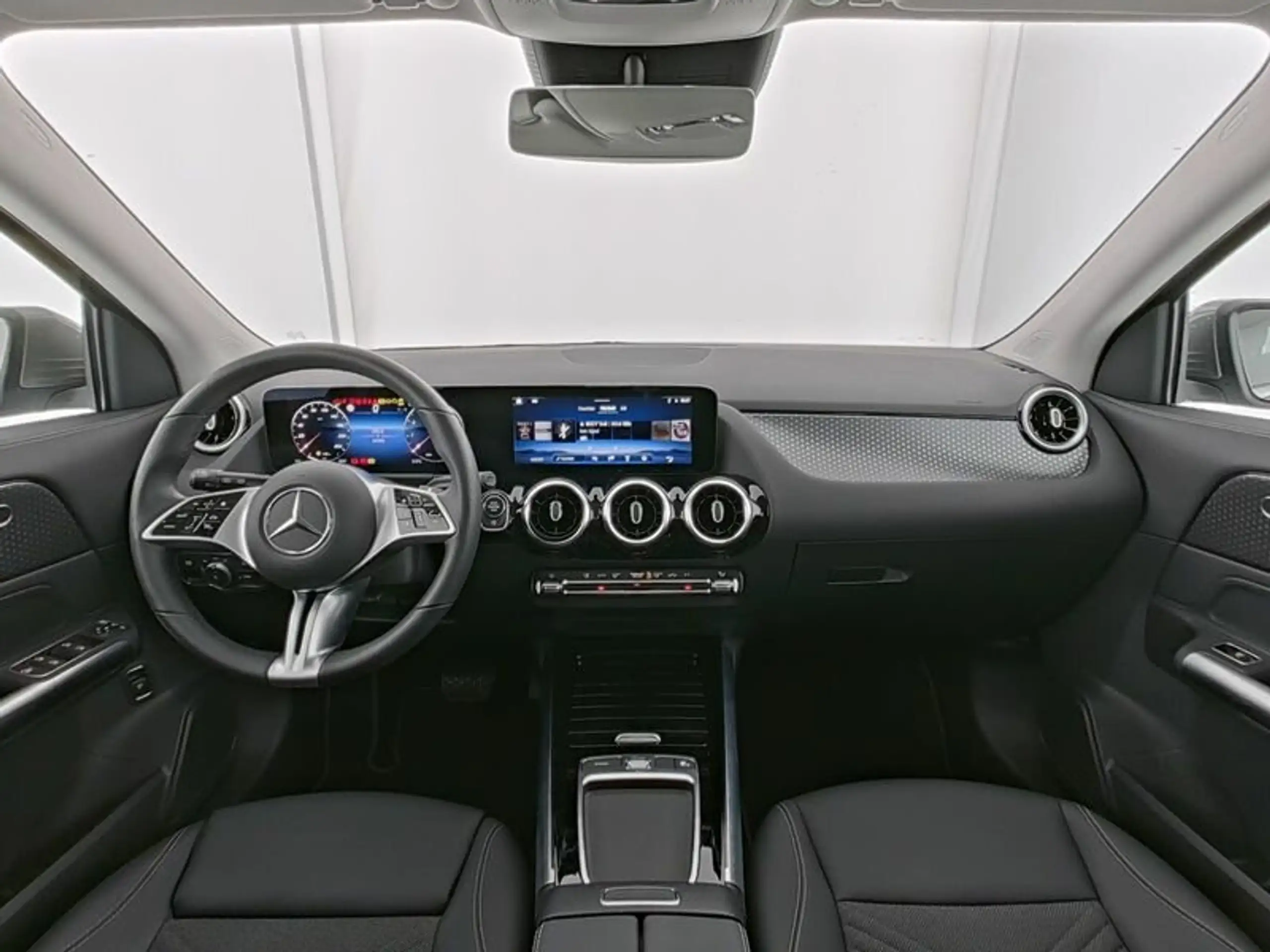 Mercedes-Benz - GLA 200