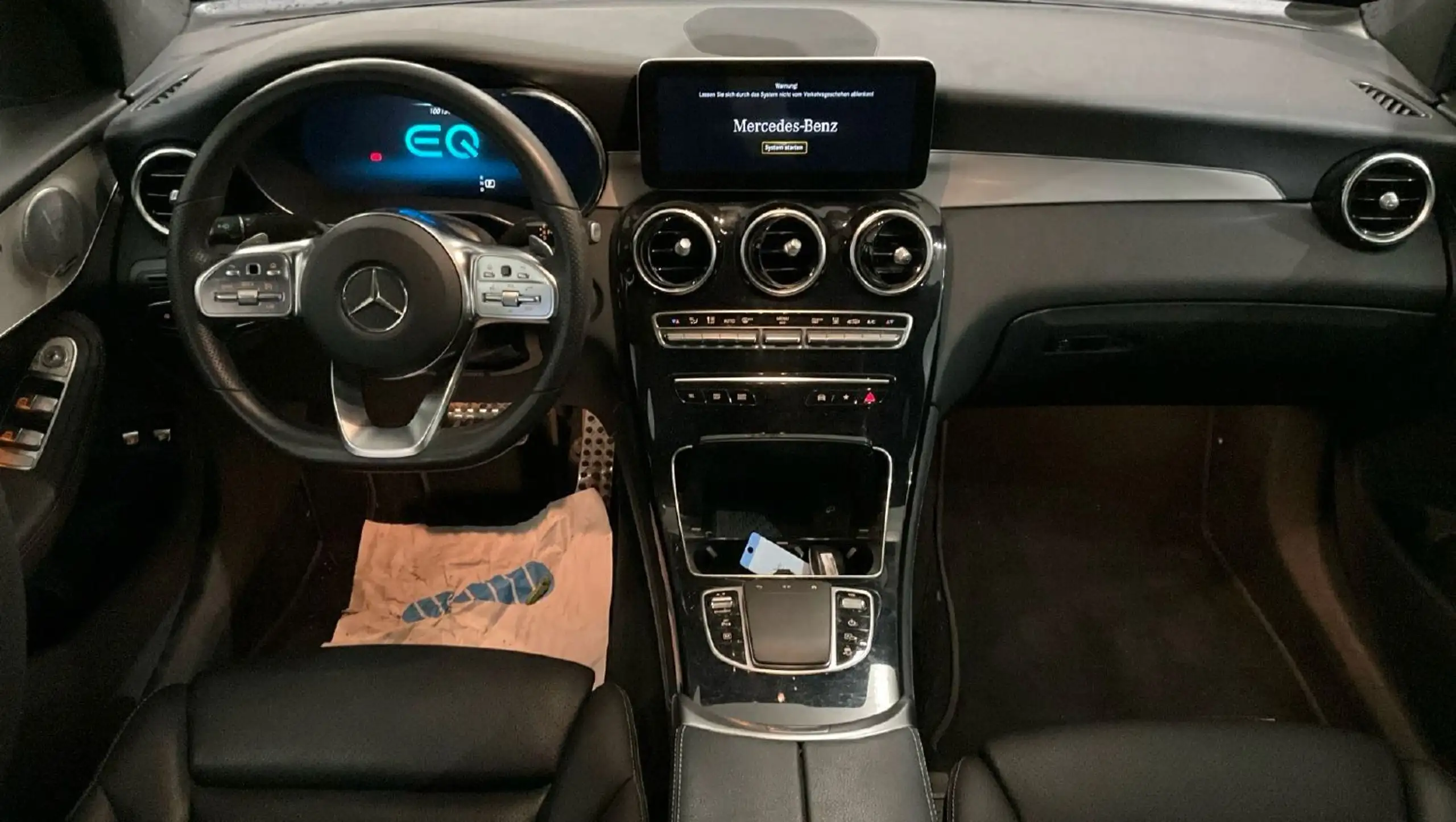 Mercedes-Benz - GLC 300