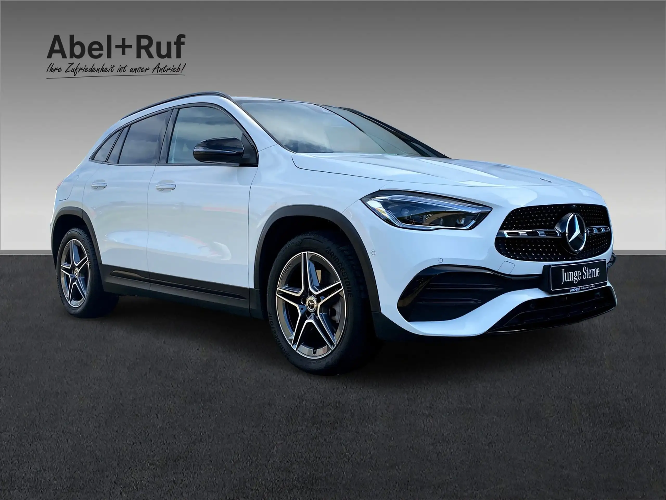 Mercedes-Benz - GLA 250