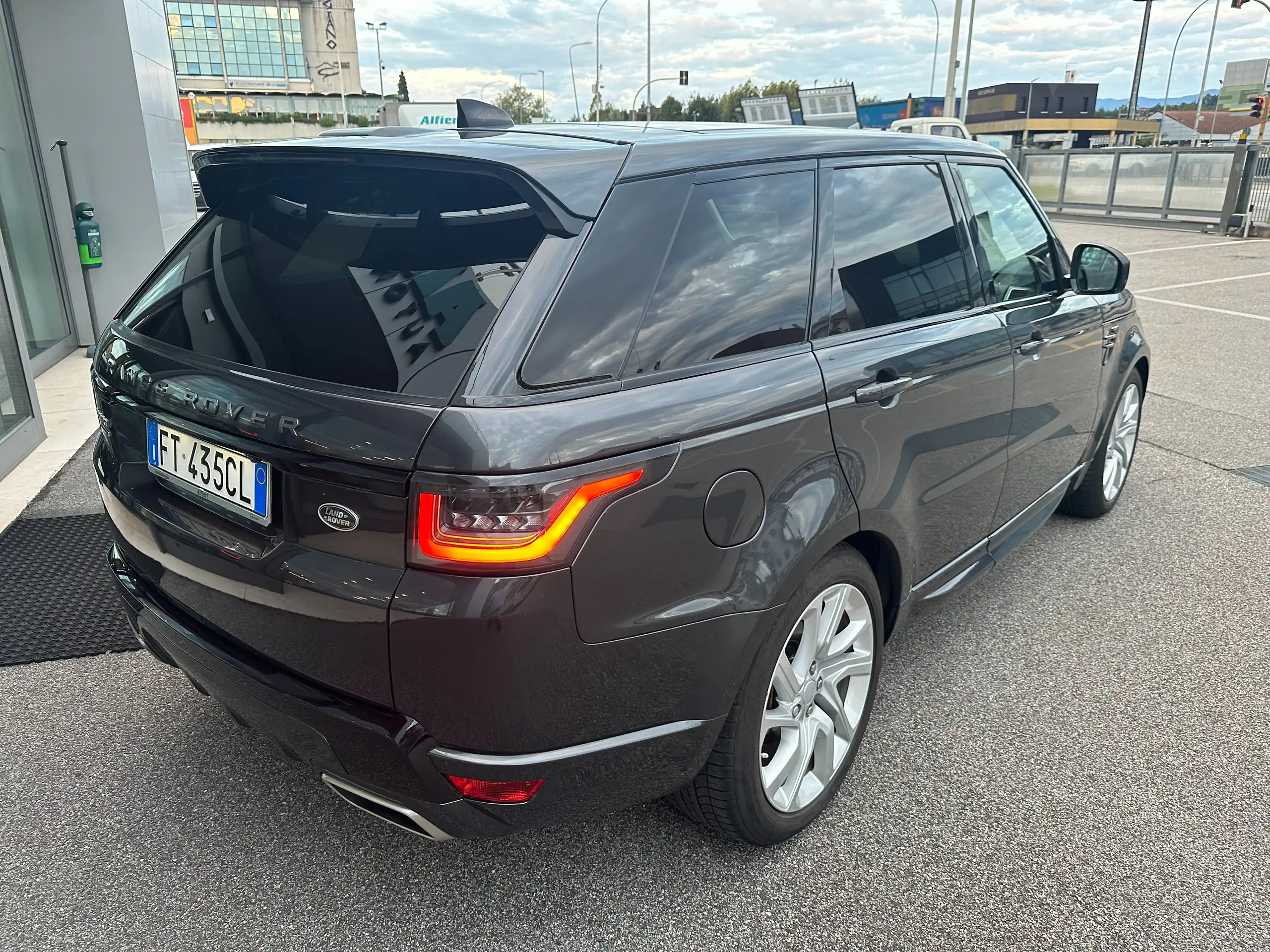 Land Rover - Range Rover Sport