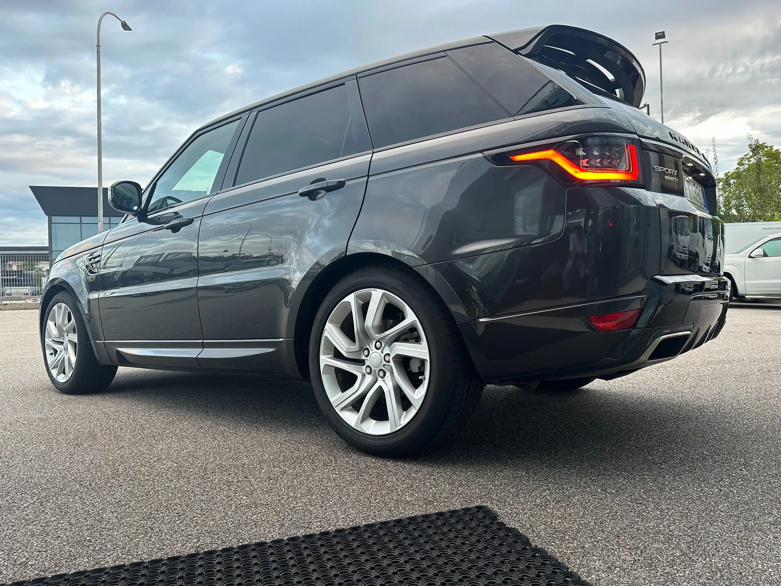 Land Rover - Range Rover Sport