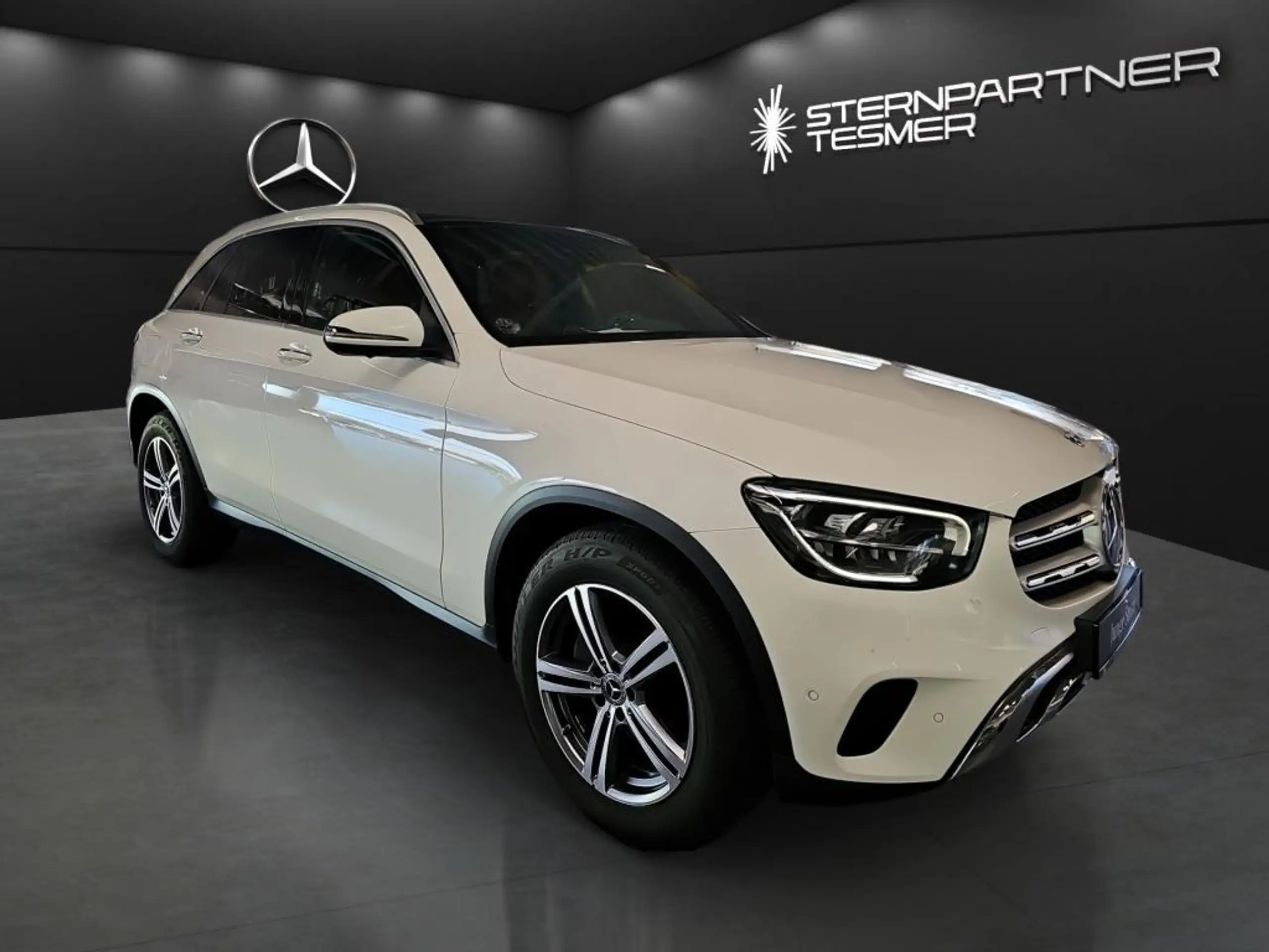 Mercedes-Benz - GLC 220