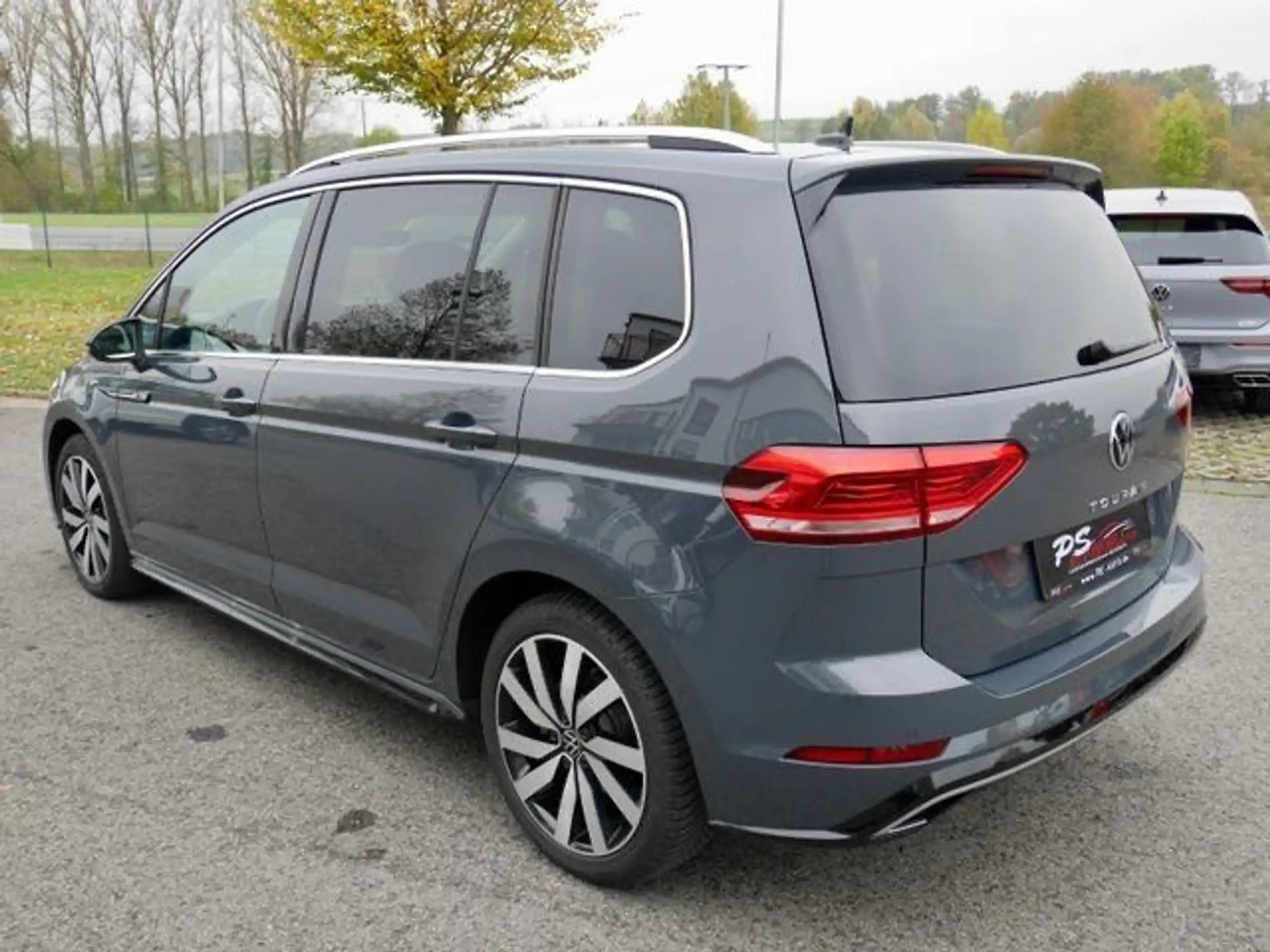 Volkswagen - Touran