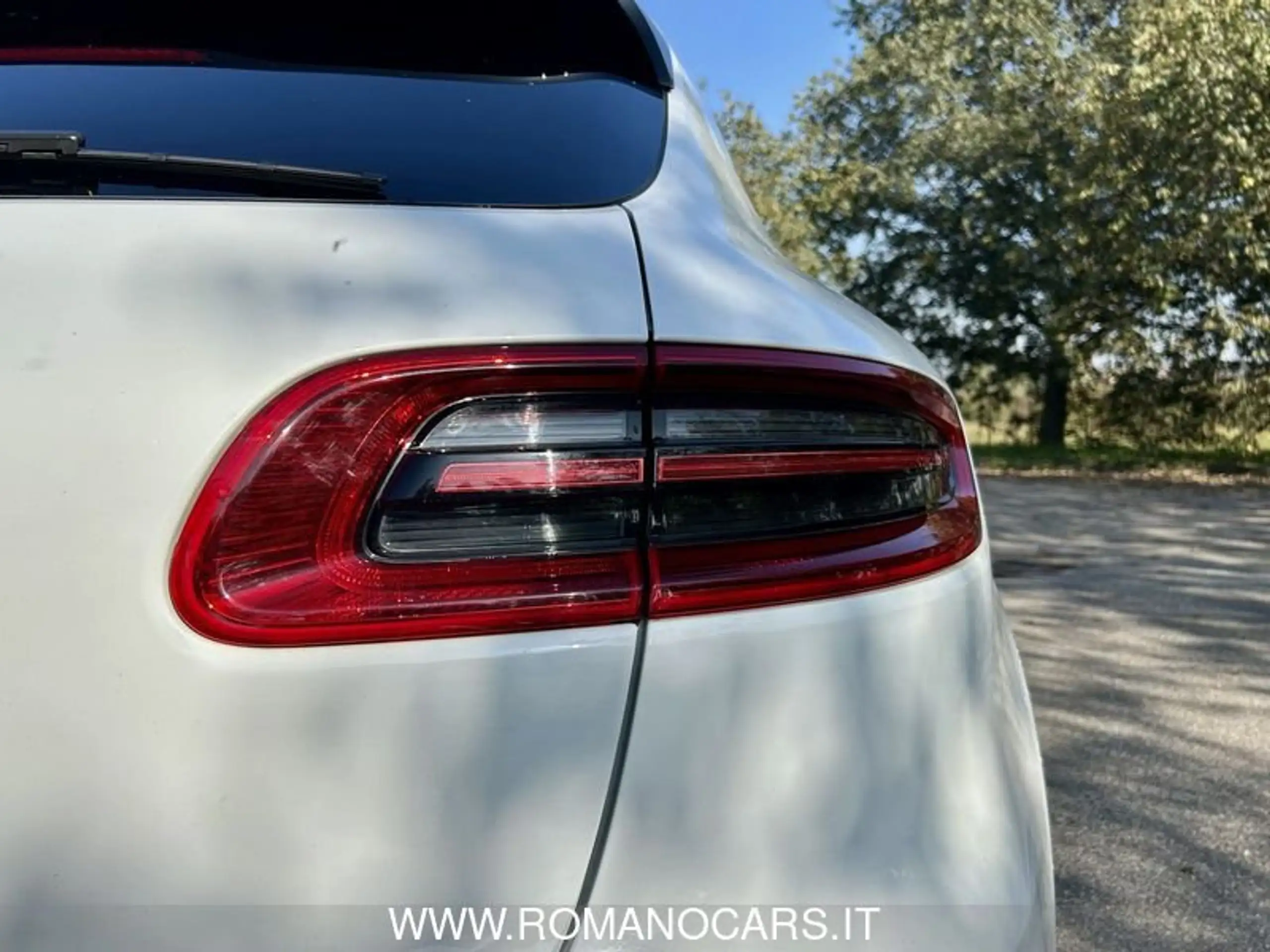 Porsche - Macan