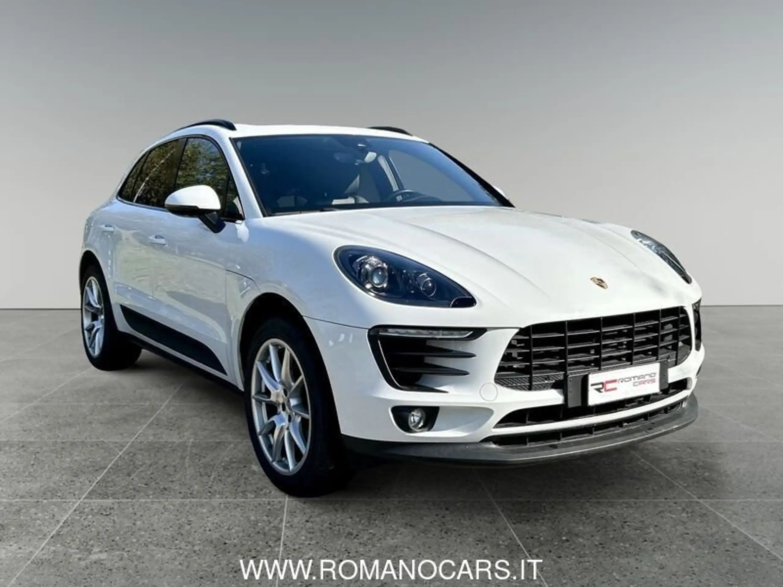 Porsche - Macan