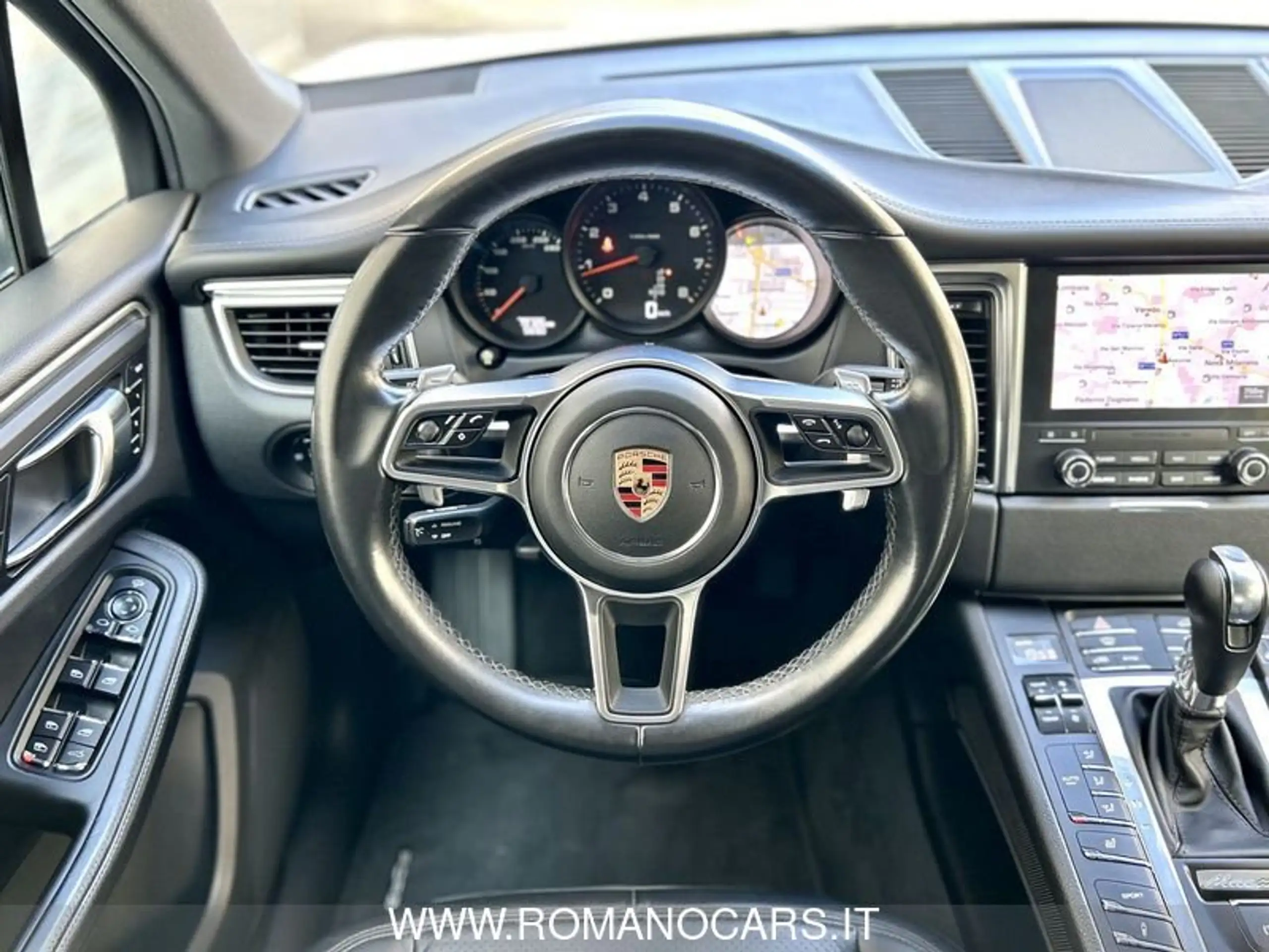 Porsche - Macan