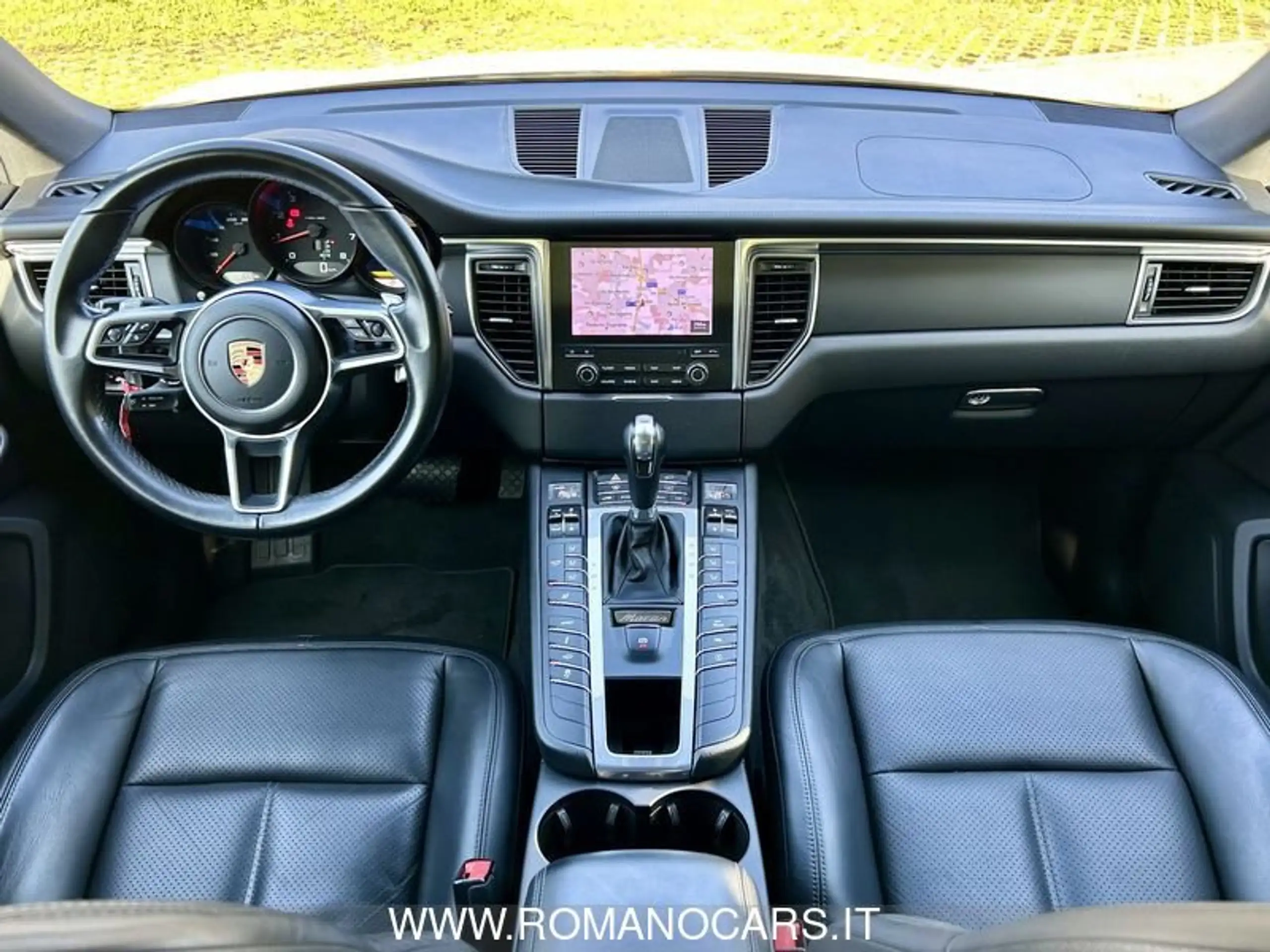 Porsche - Macan