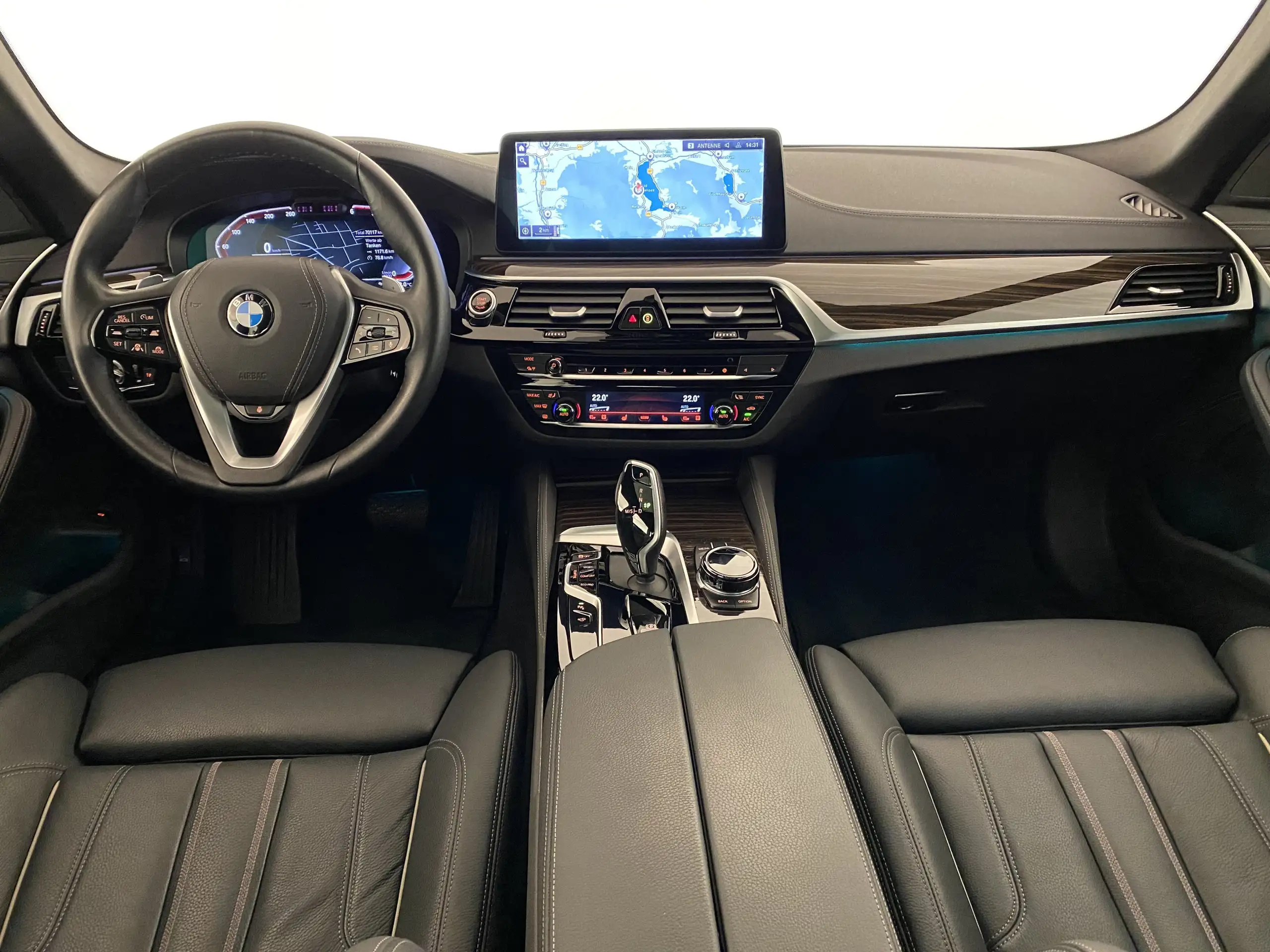 BMW - 530