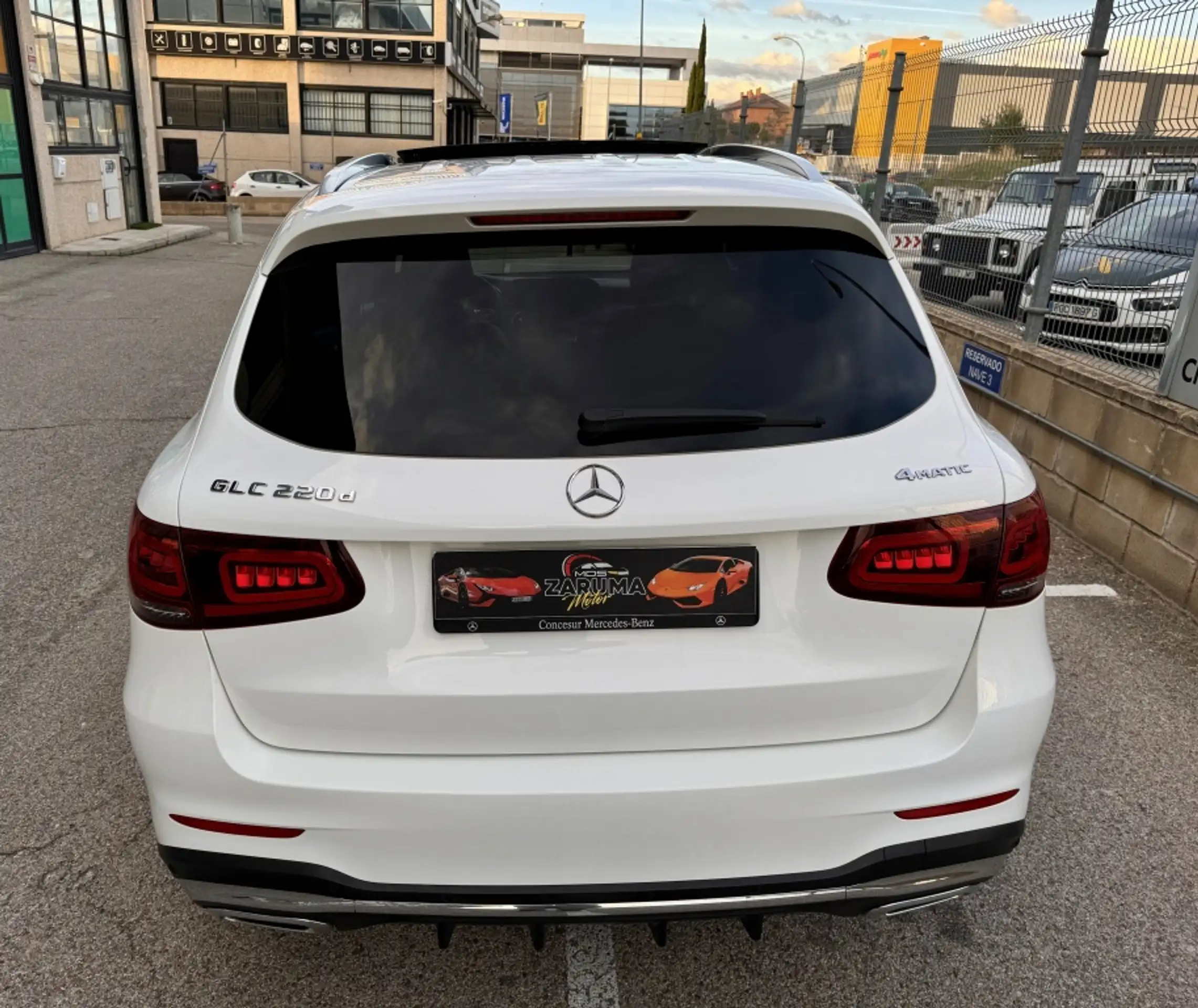 Mercedes-Benz - GLC 220