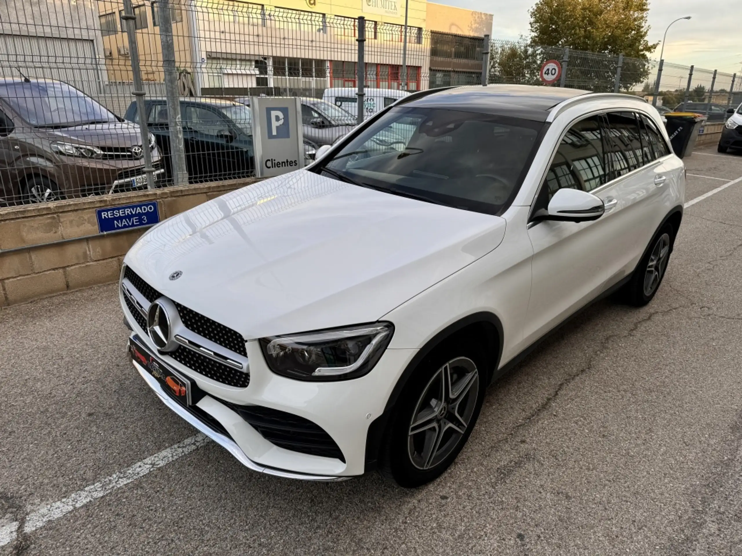 Mercedes-Benz - GLC 220