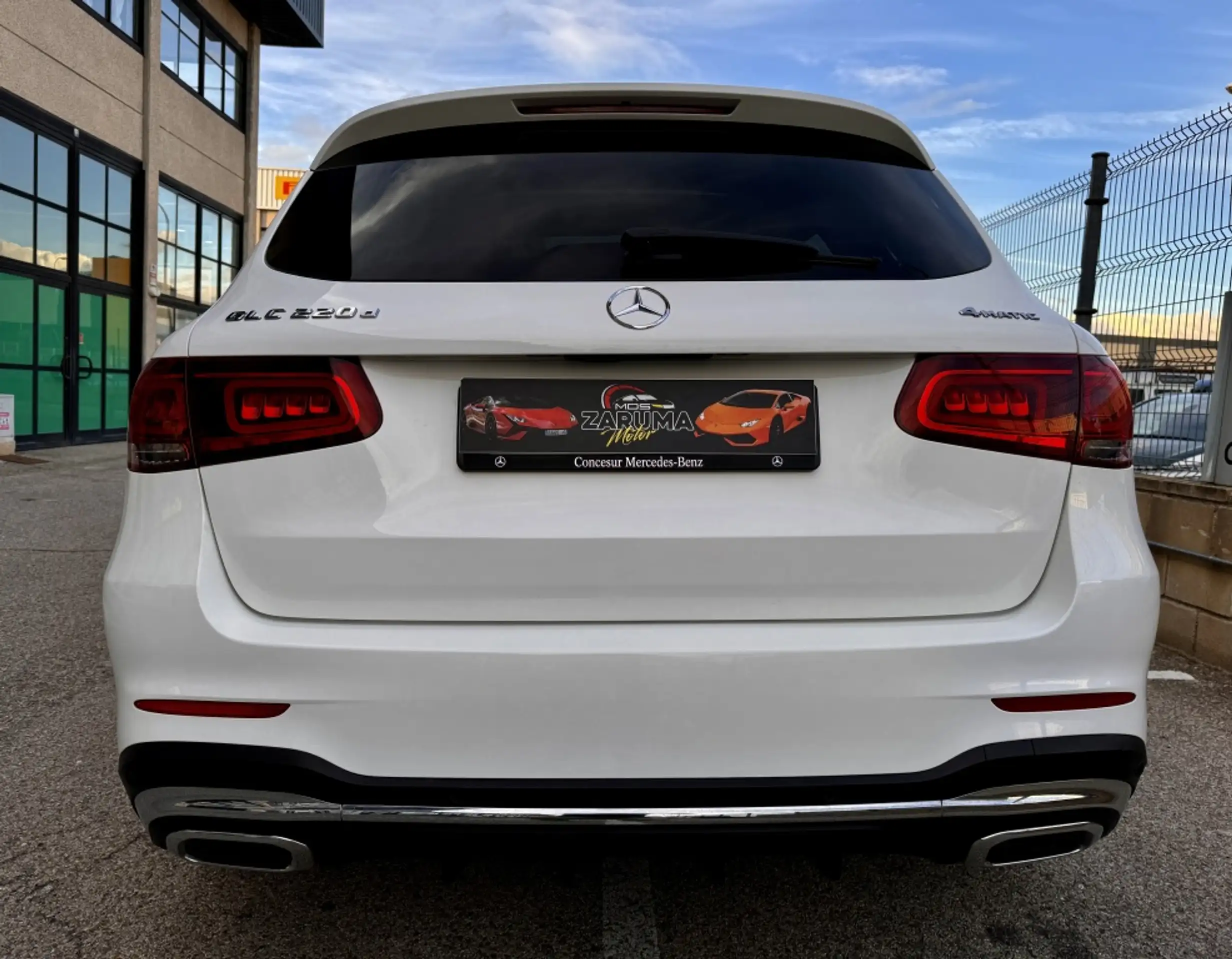 Mercedes-Benz - GLC 220