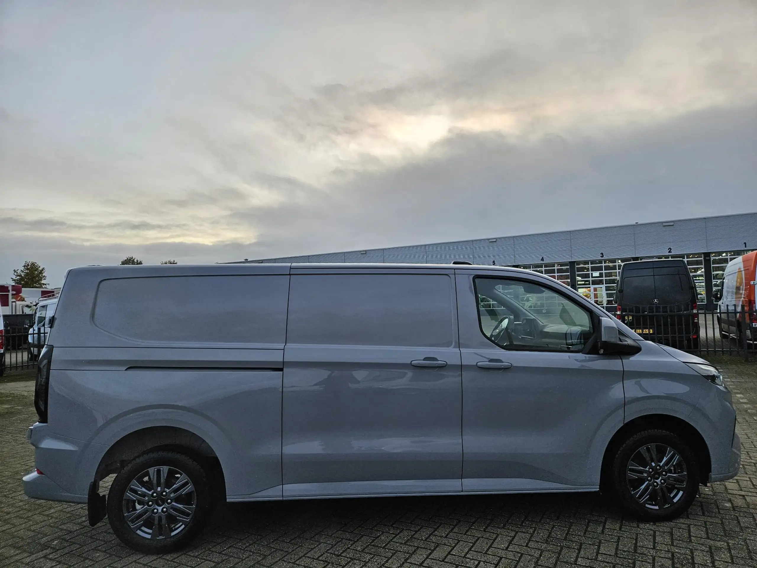 Ford - Transit Custom