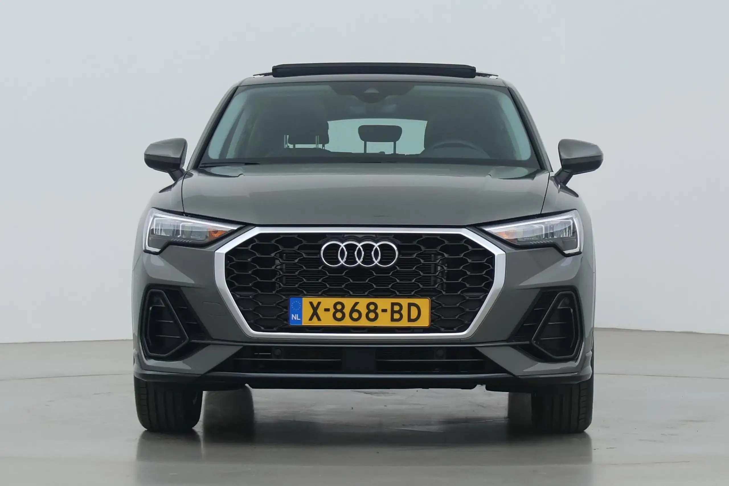 Audi - Q3