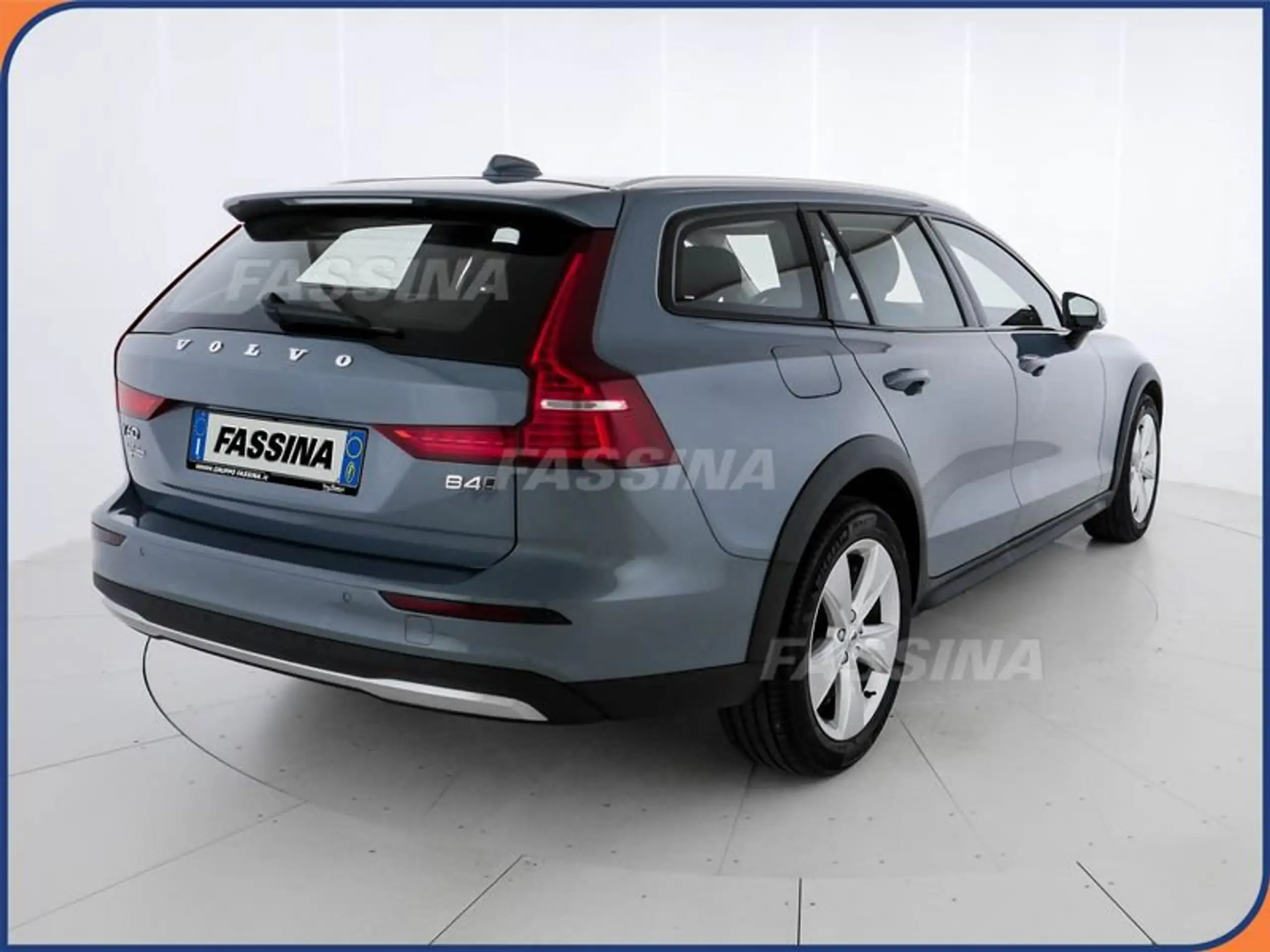 Volvo - V60 Cross Country