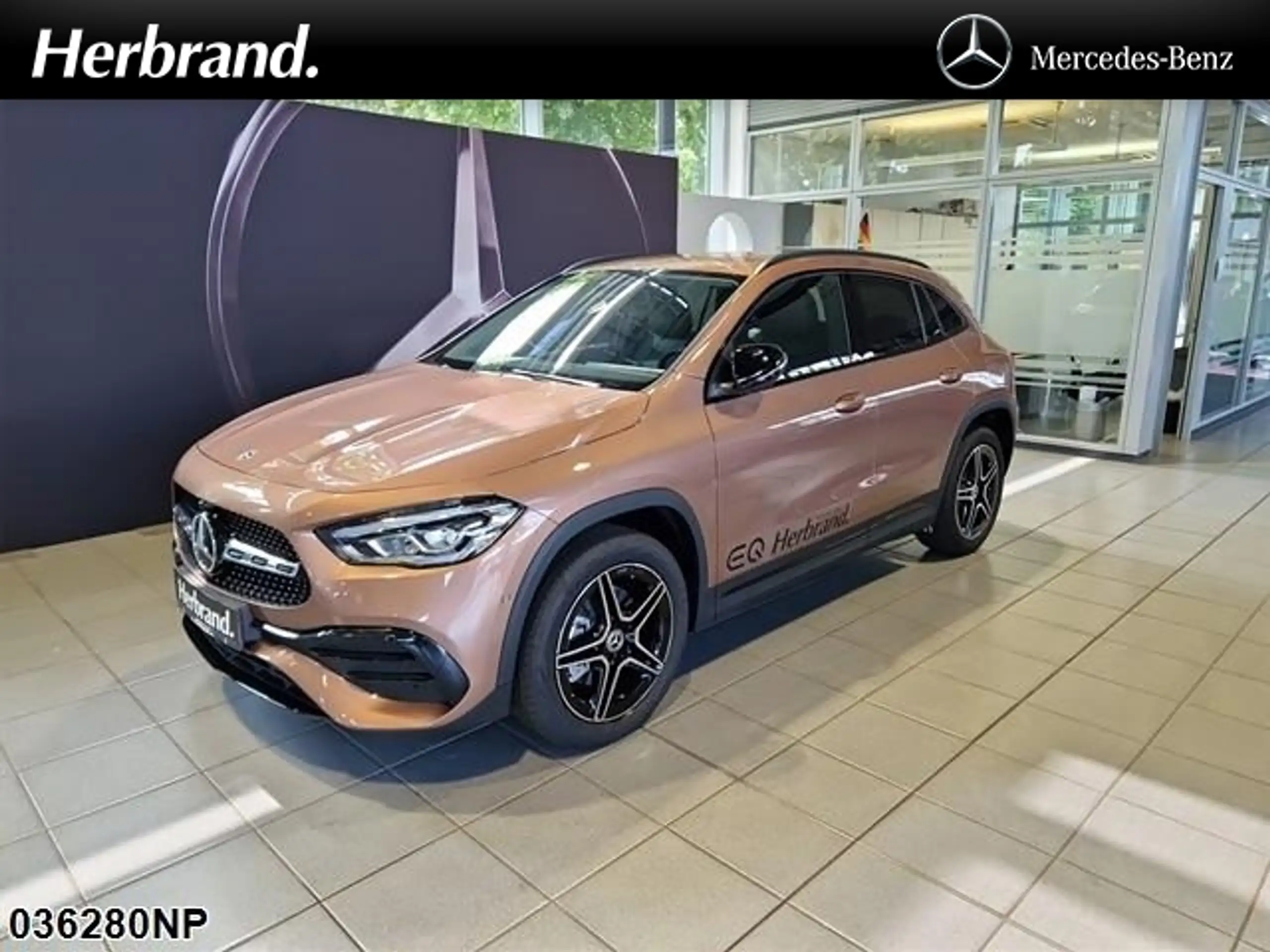 Mercedes-Benz - GLA 250