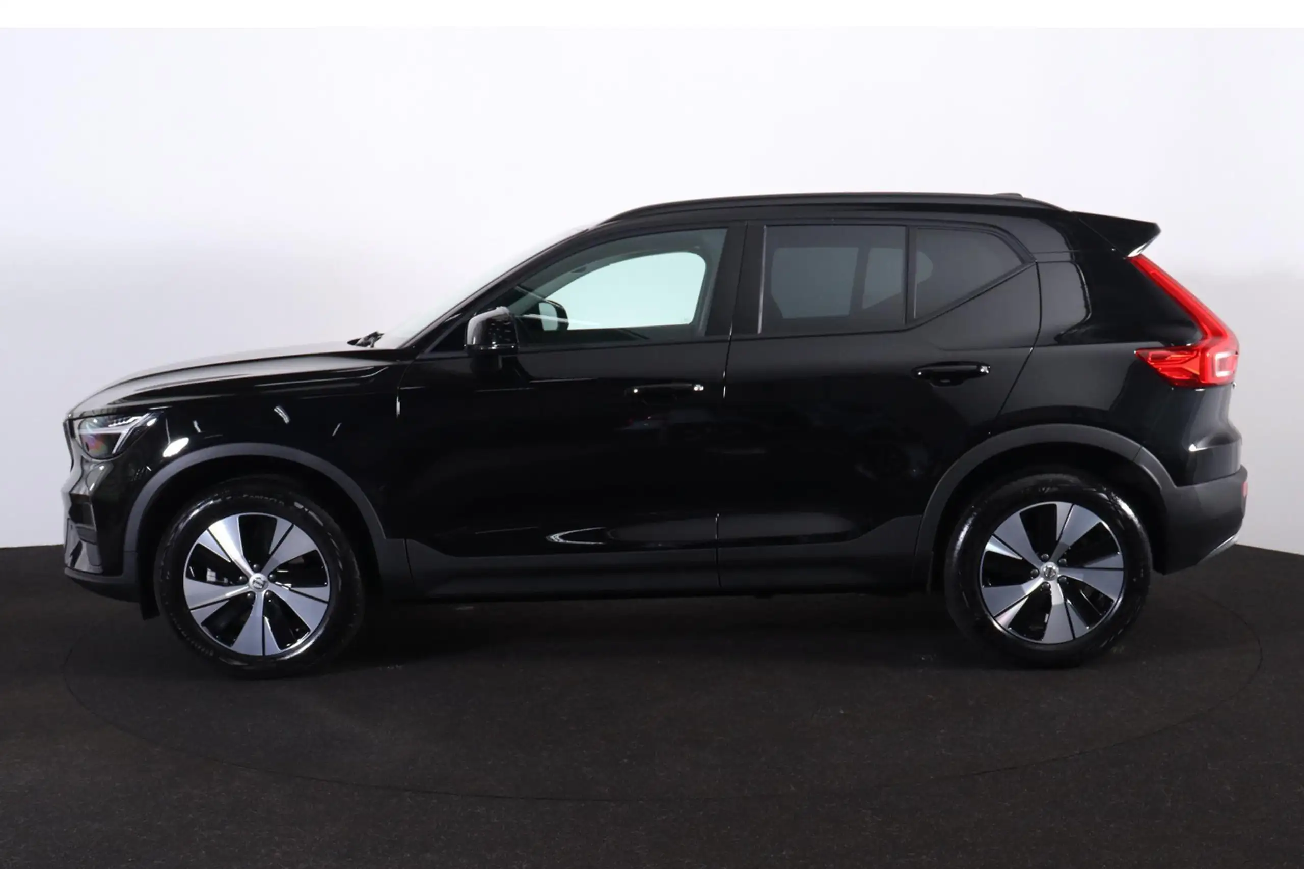 Volvo - XC40