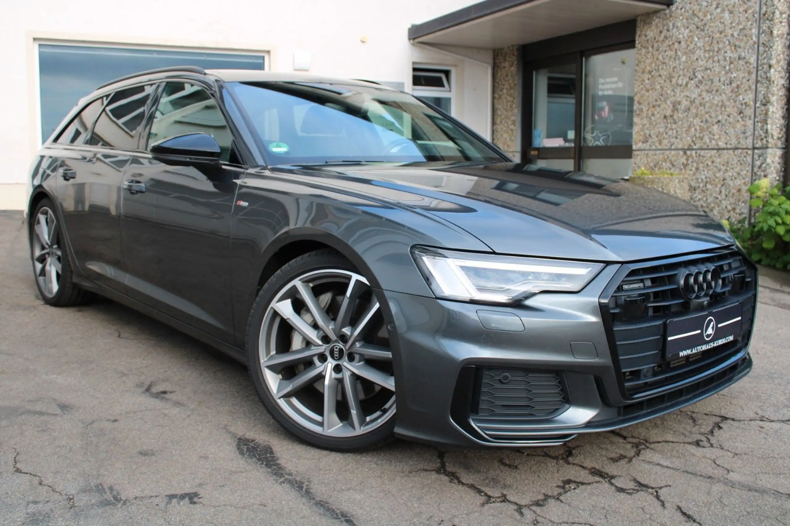 Audi - A6