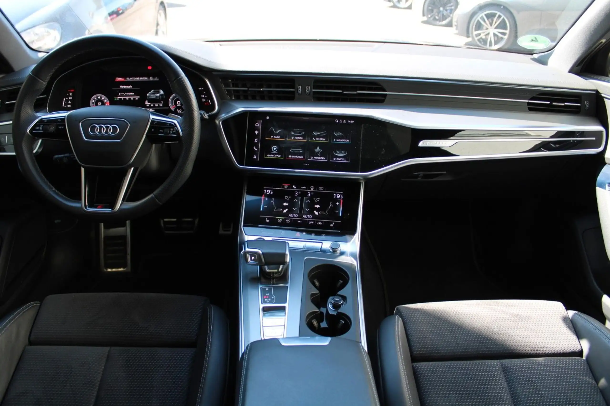 Audi - A6