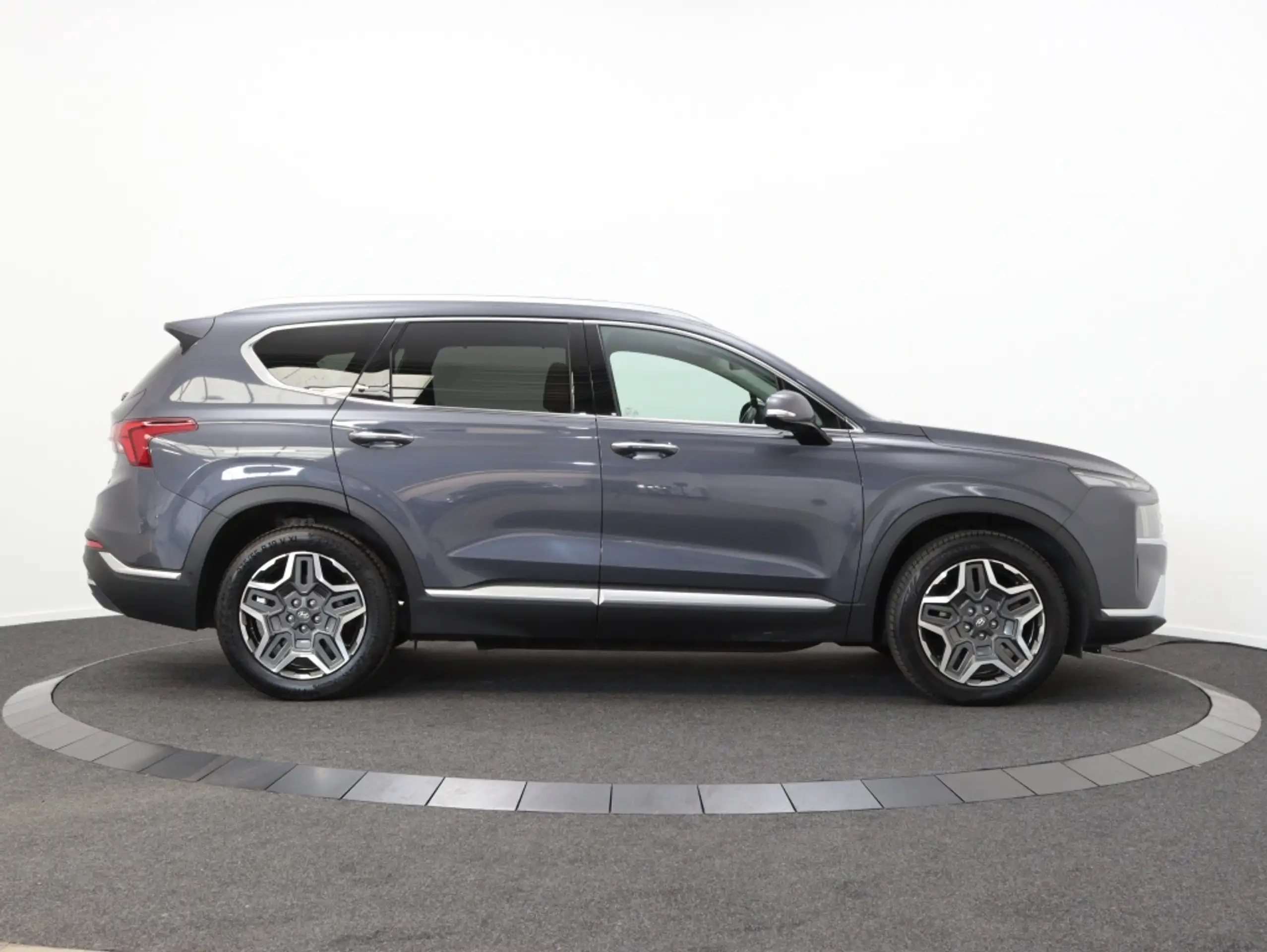 Hyundai - SANTA FE