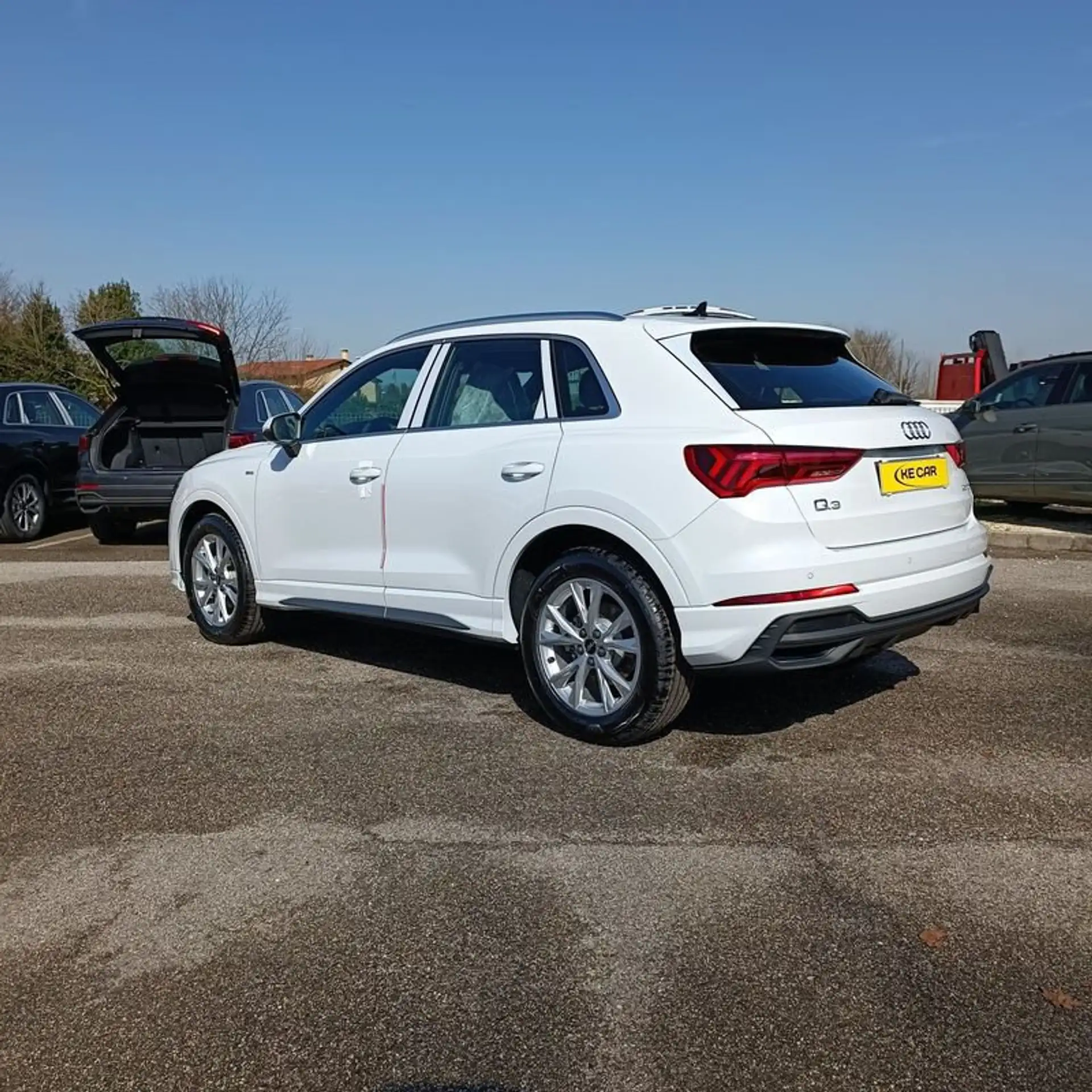 Audi - Q3