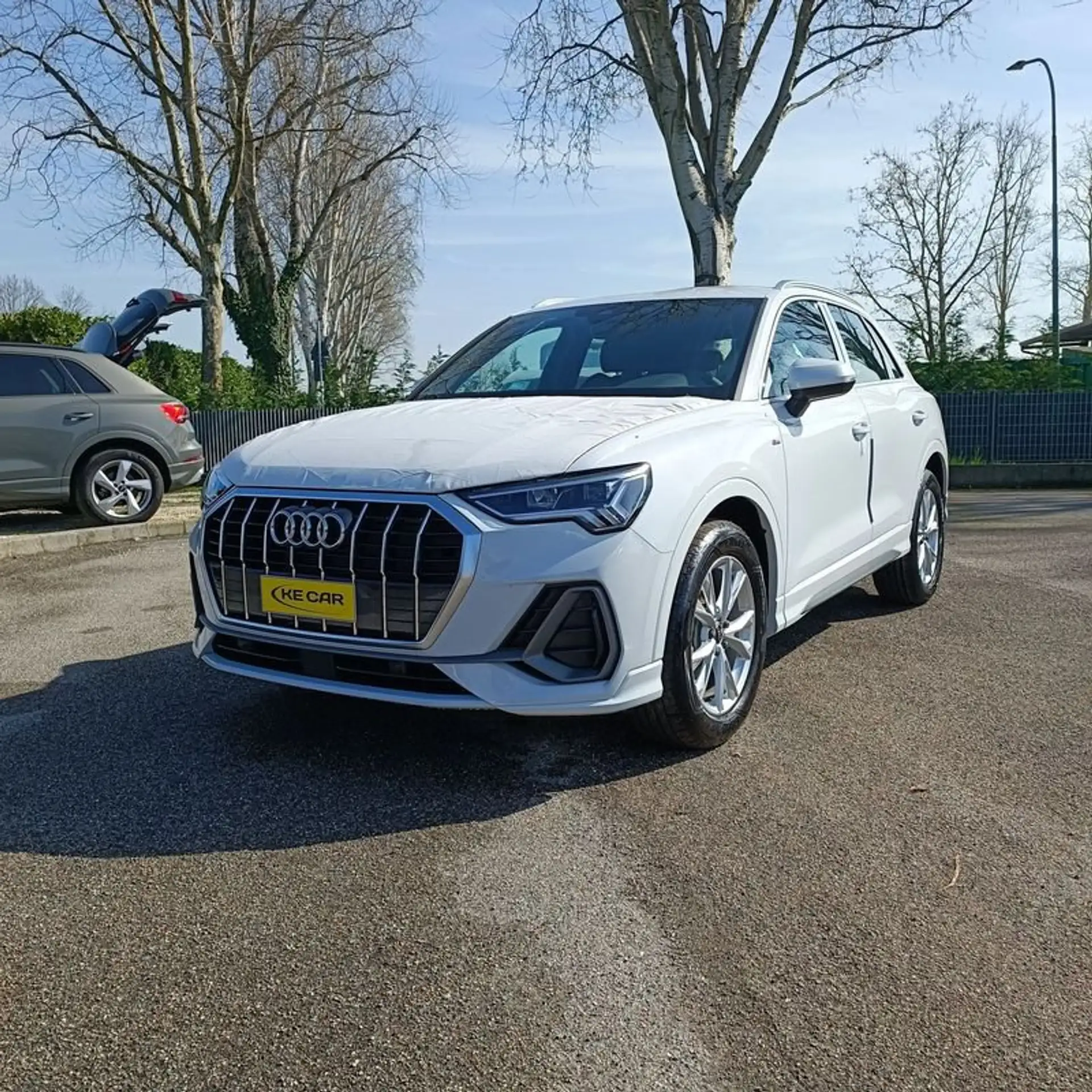 Audi - Q3