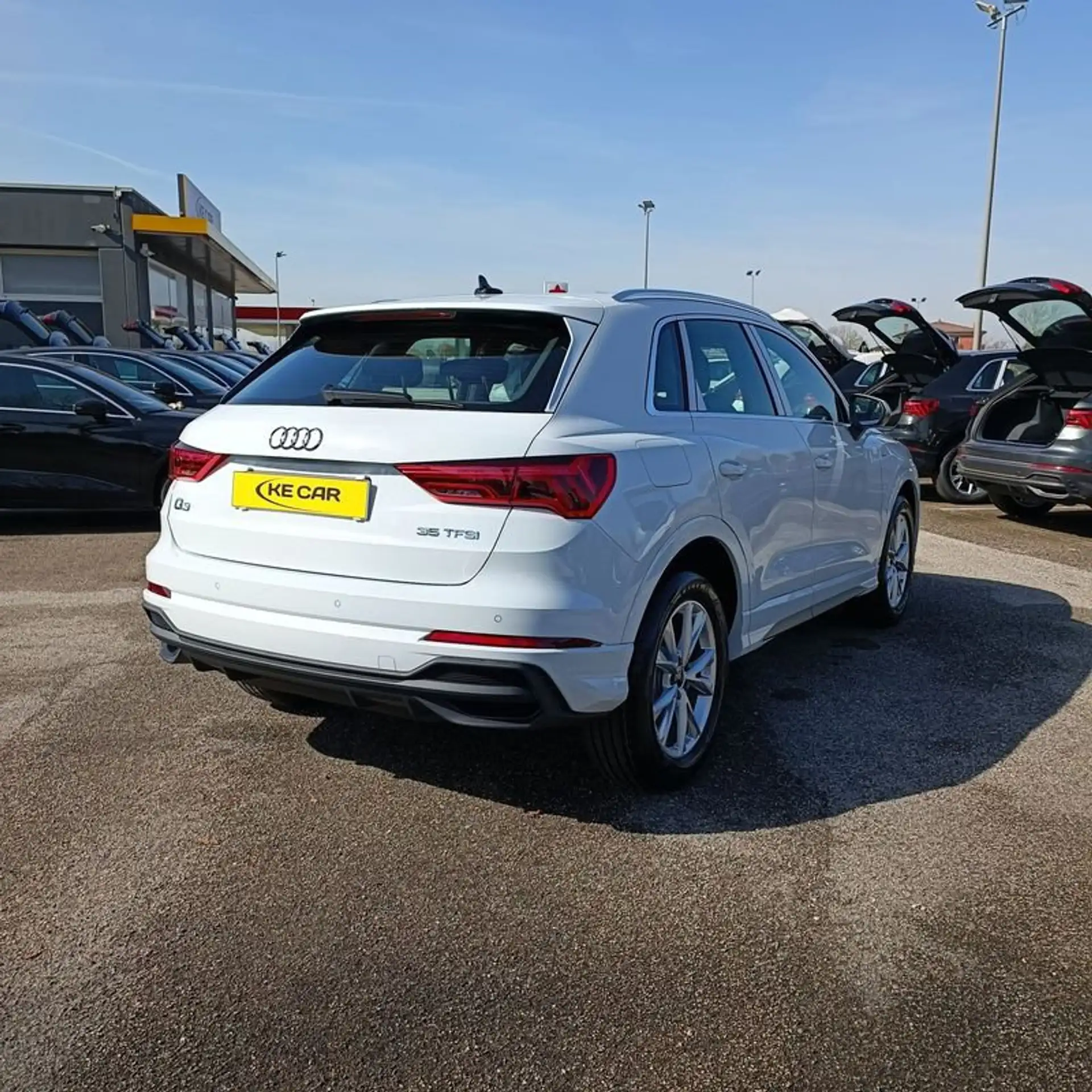 Audi - Q3