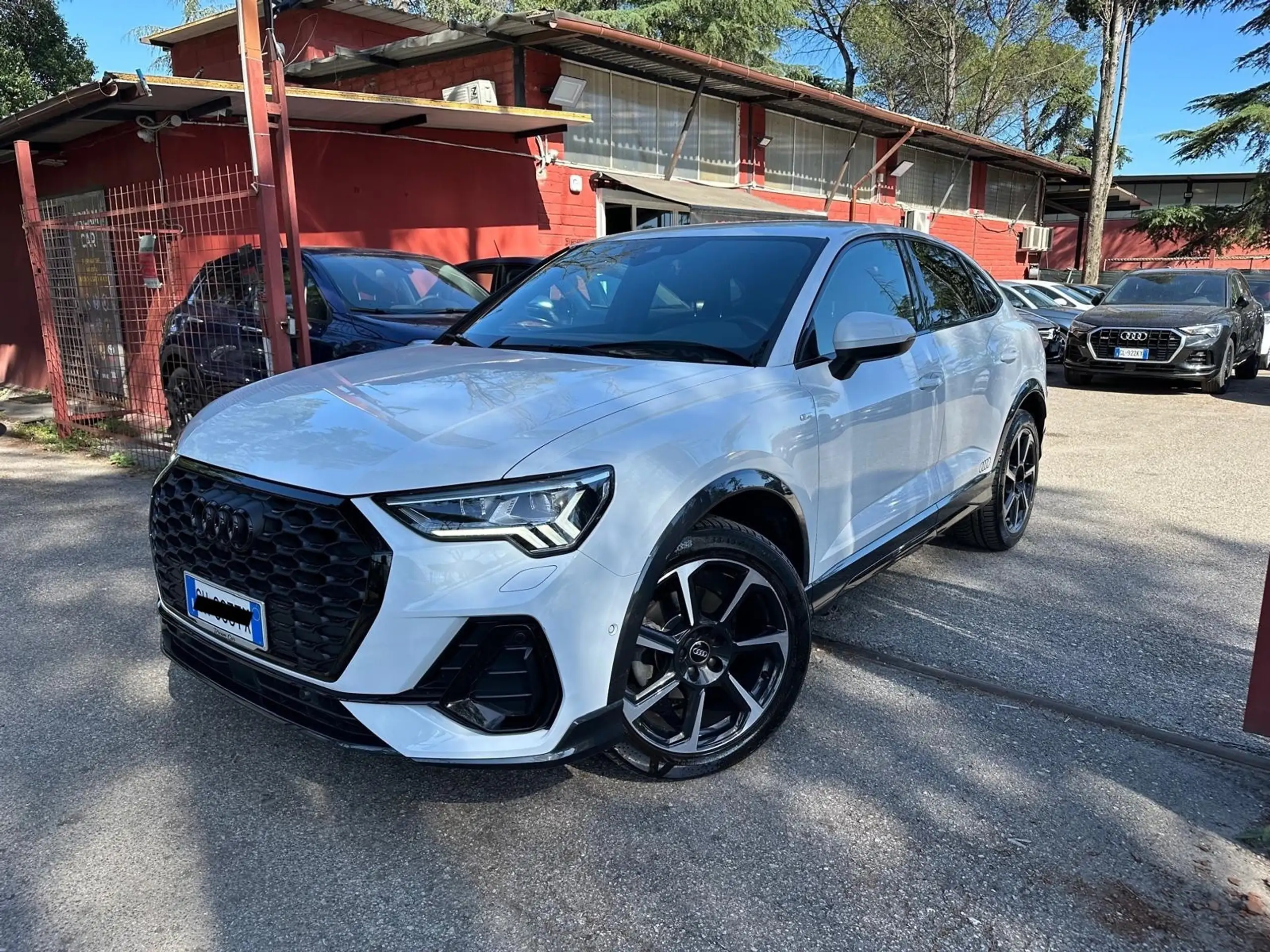 Audi - Q3