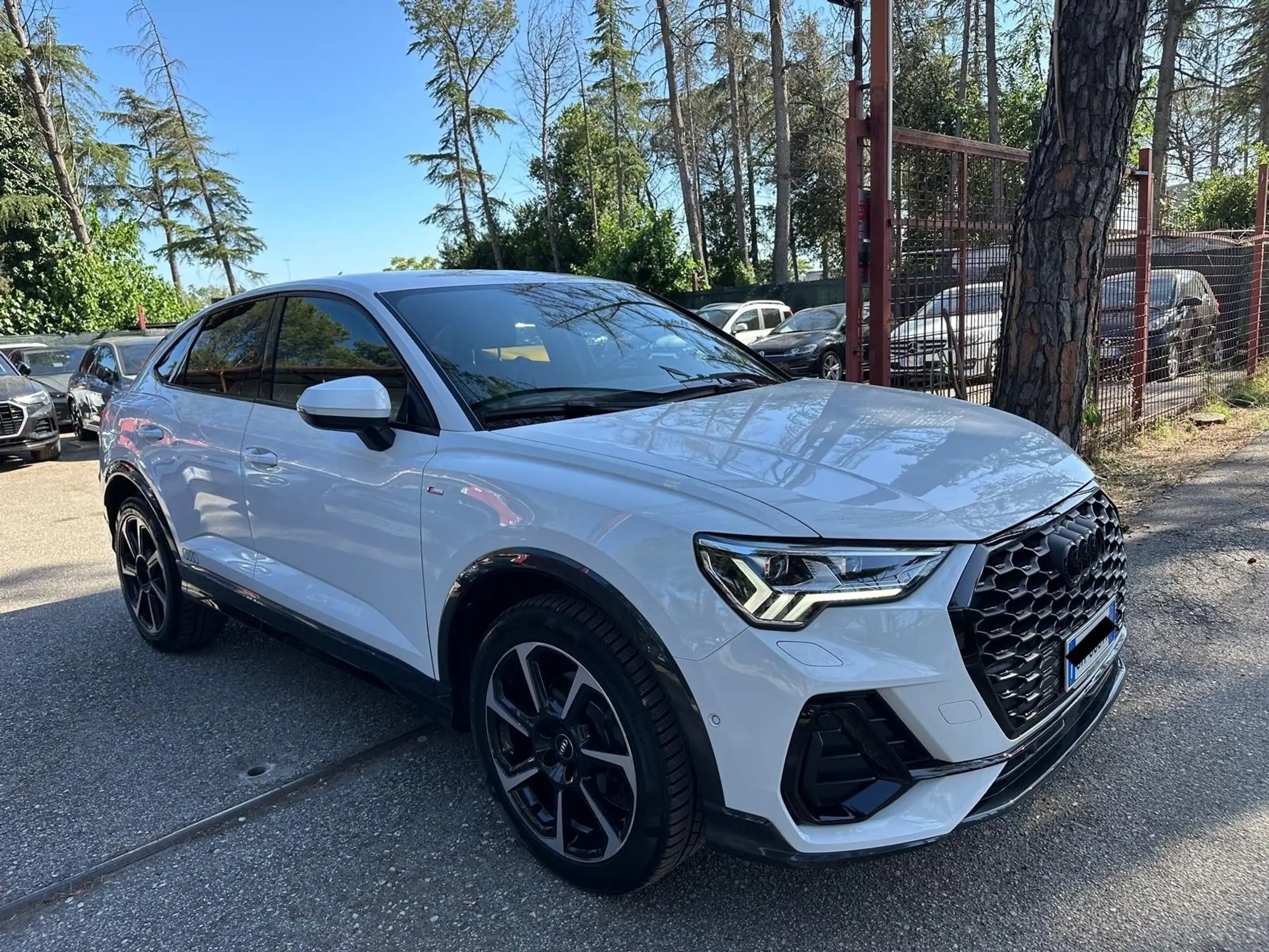 Audi - Q3