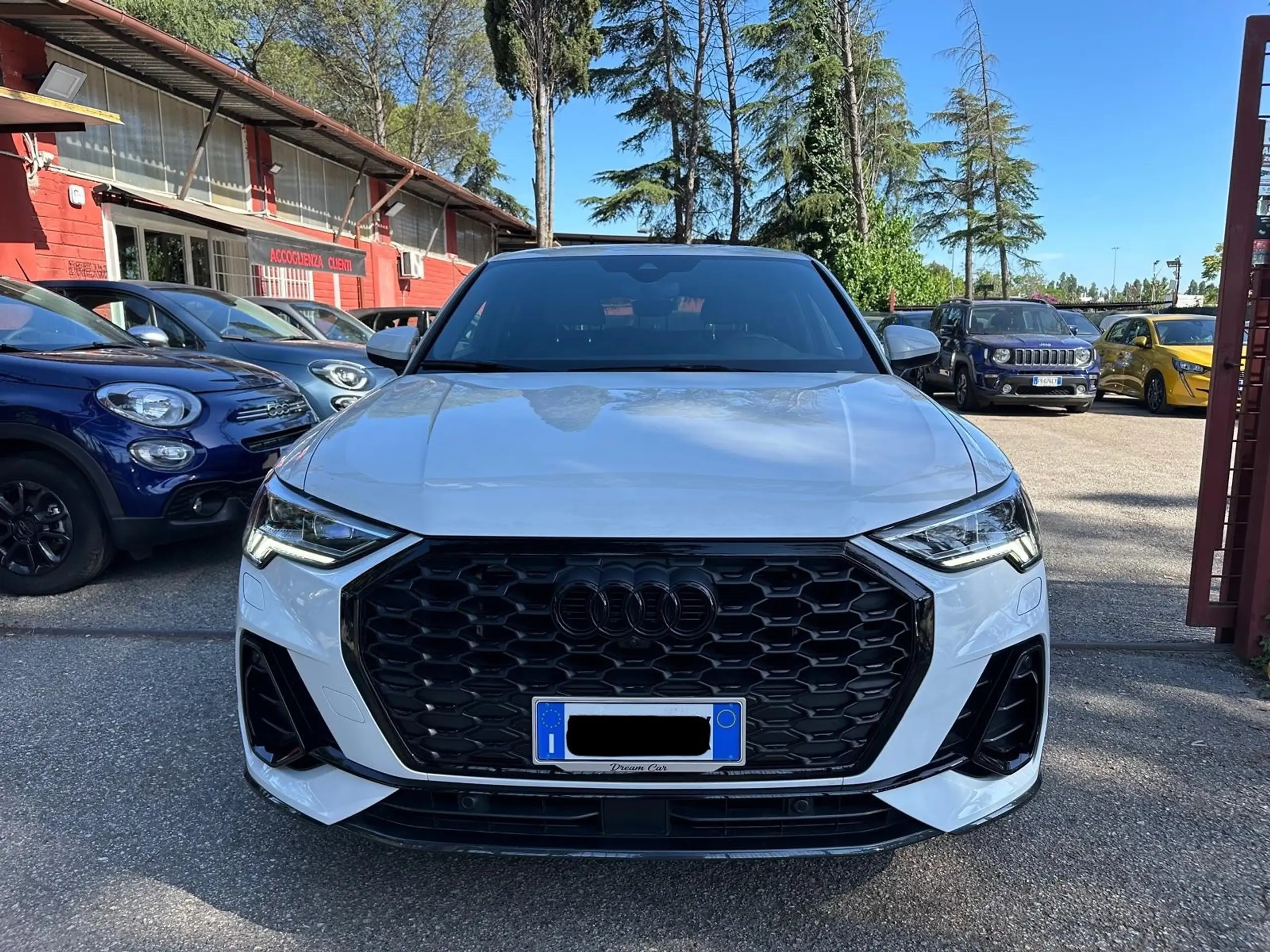 Audi - Q3