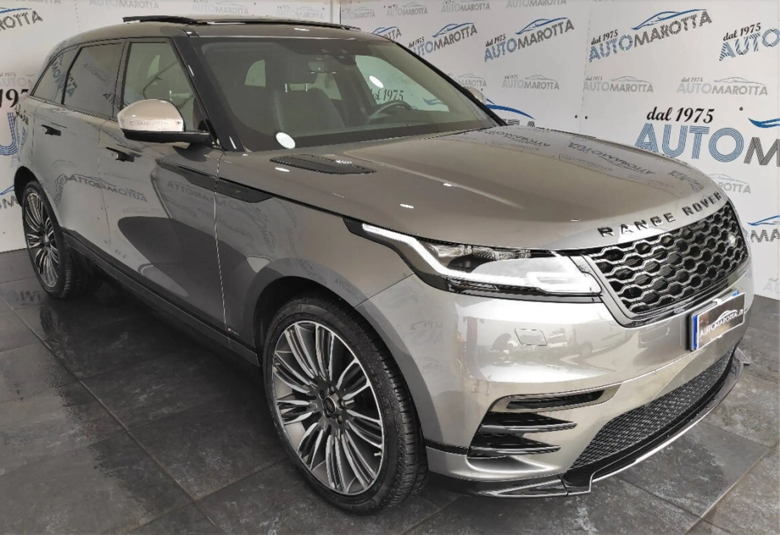 Land Rover - Range Rover Velar