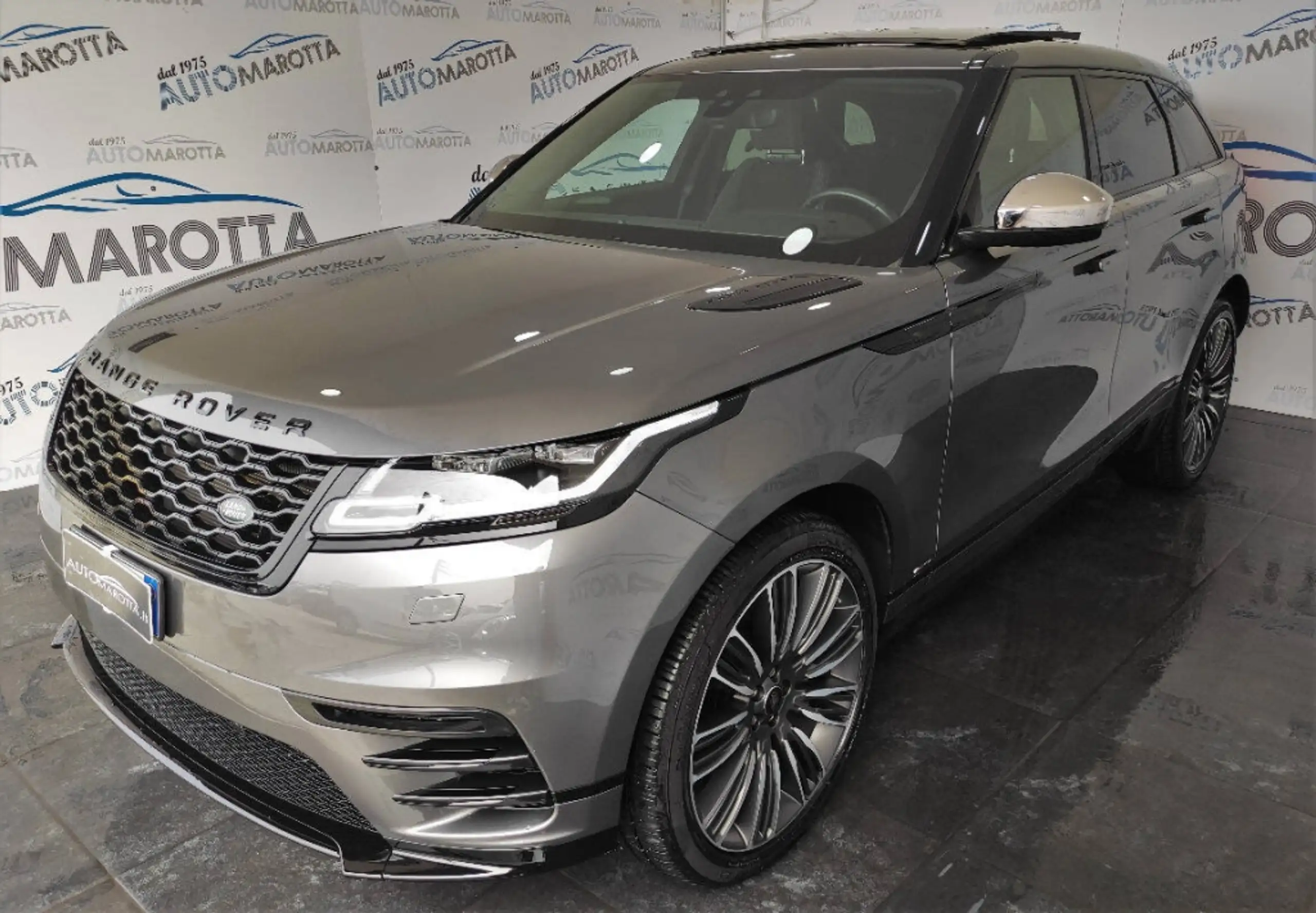 Land Rover - Range Rover Velar