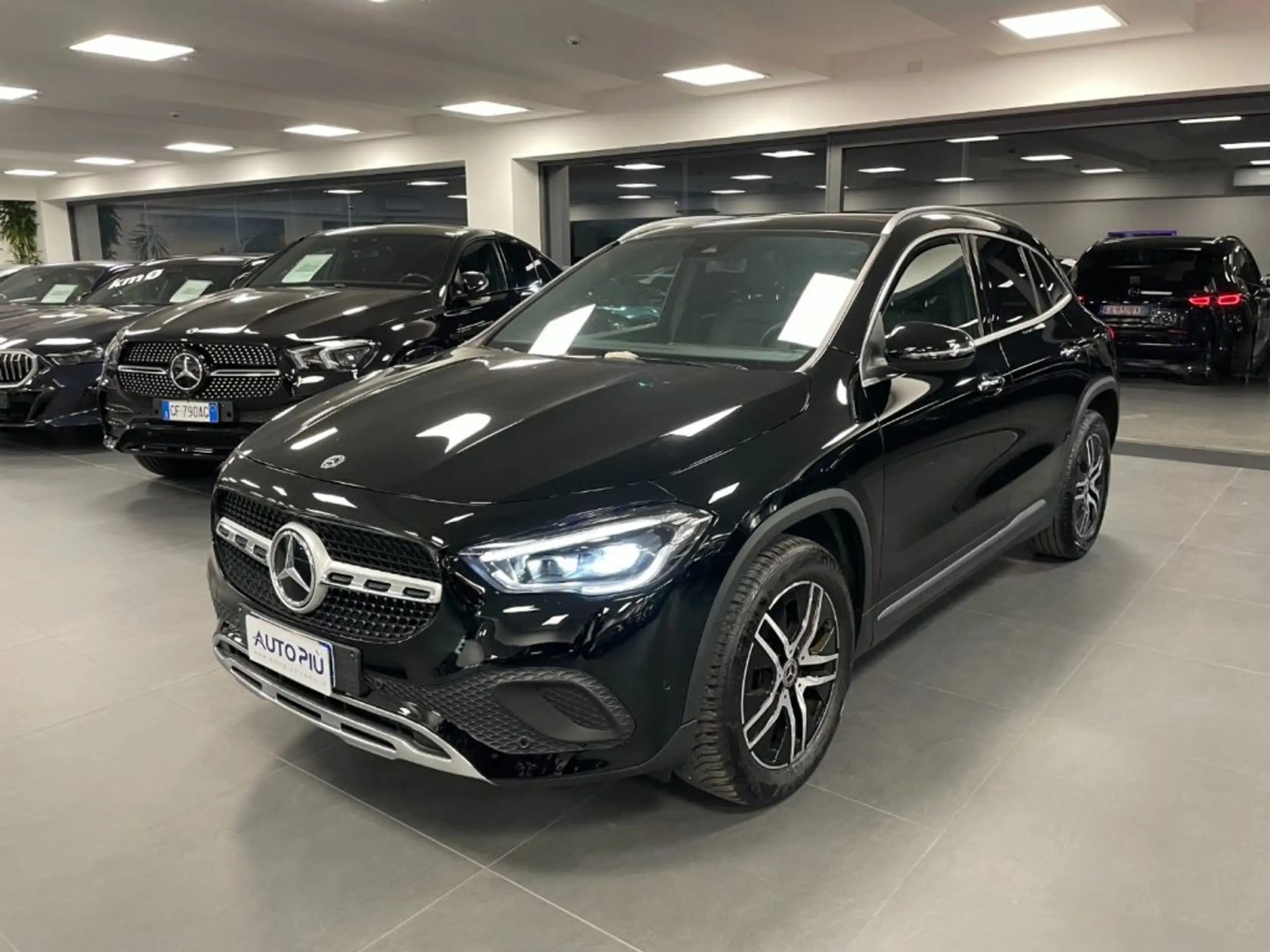 Mercedes-Benz - GLA 200