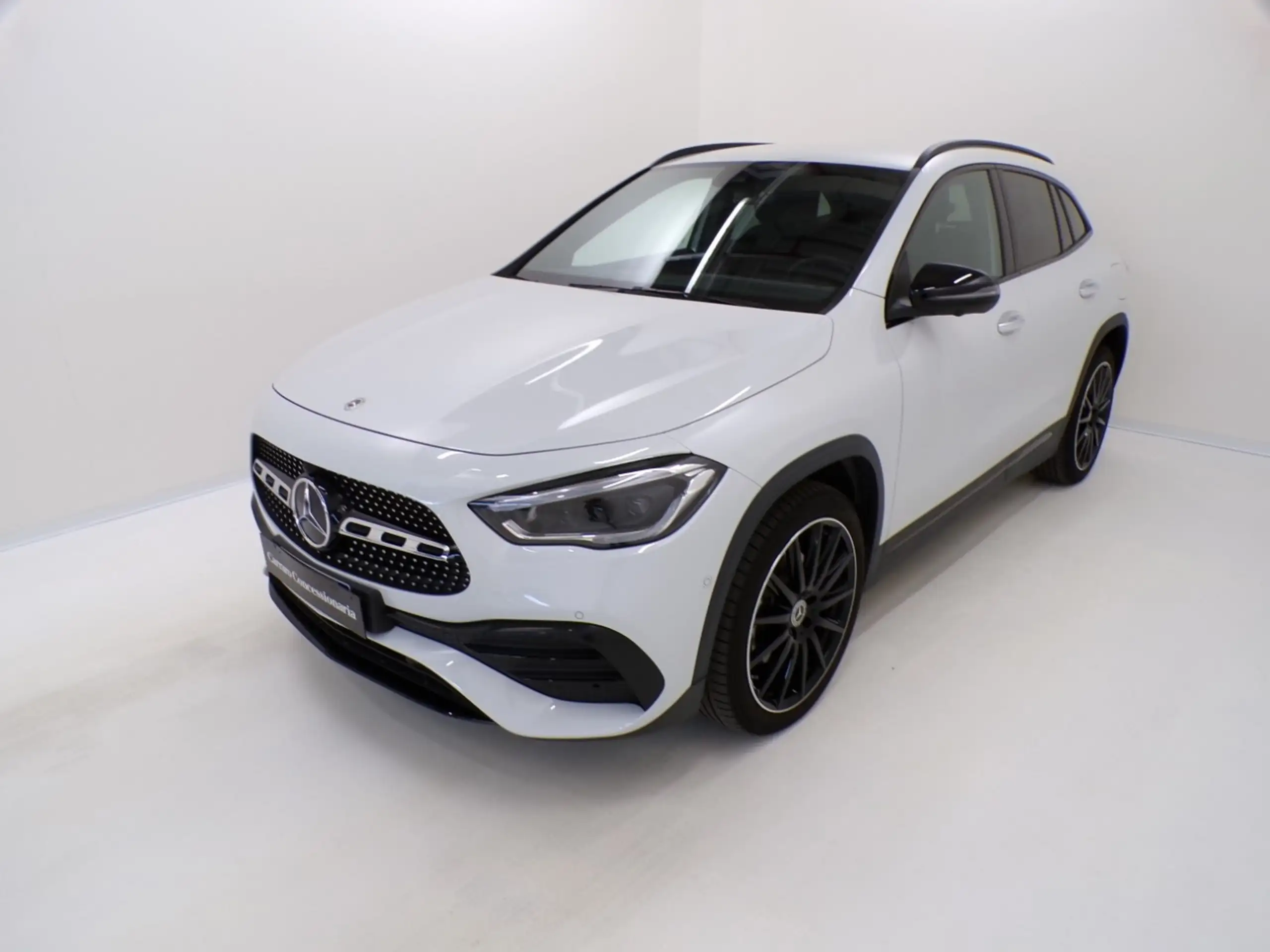 Mercedes-Benz - GLA 250