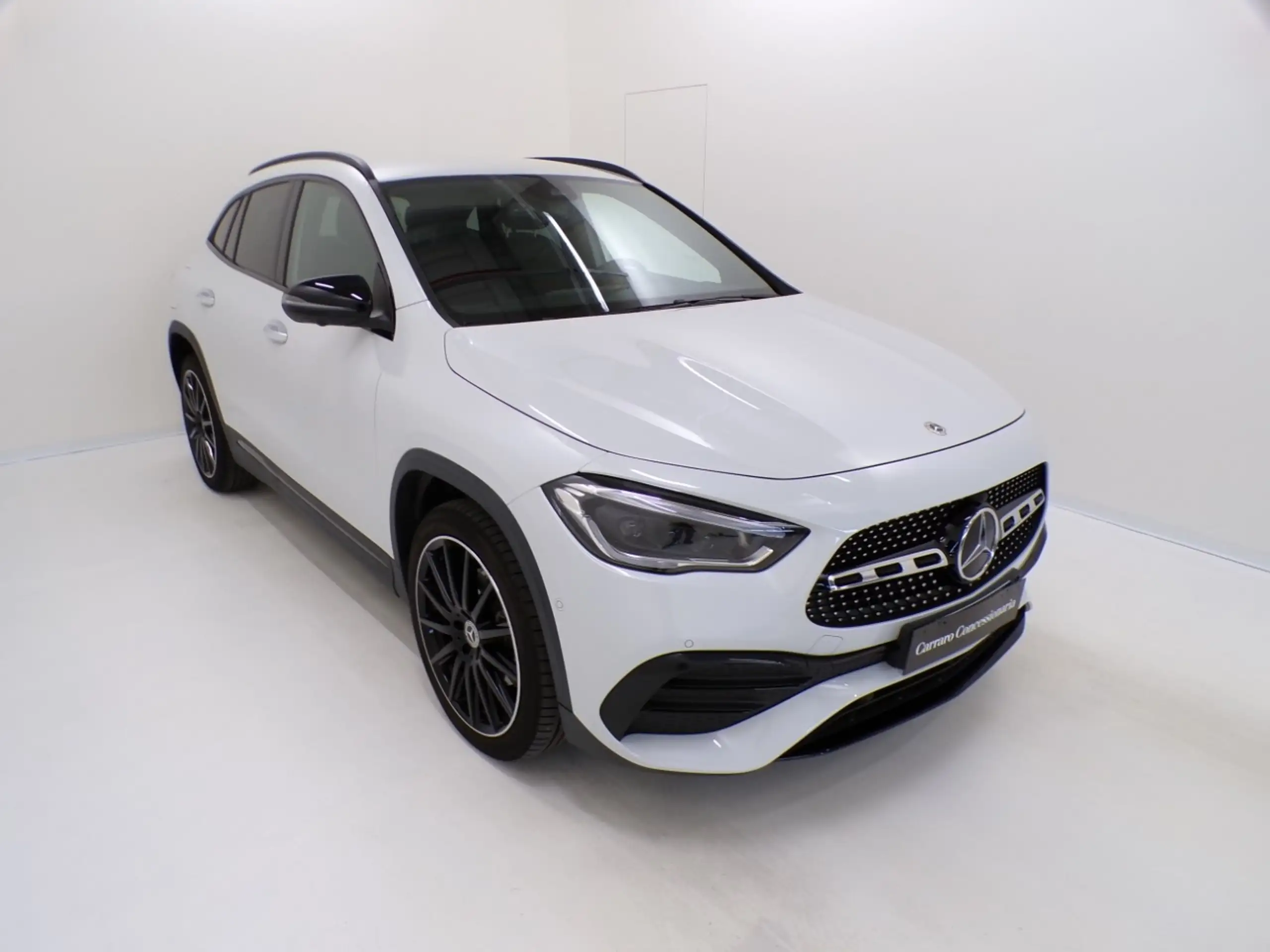 Mercedes-Benz - GLA 250