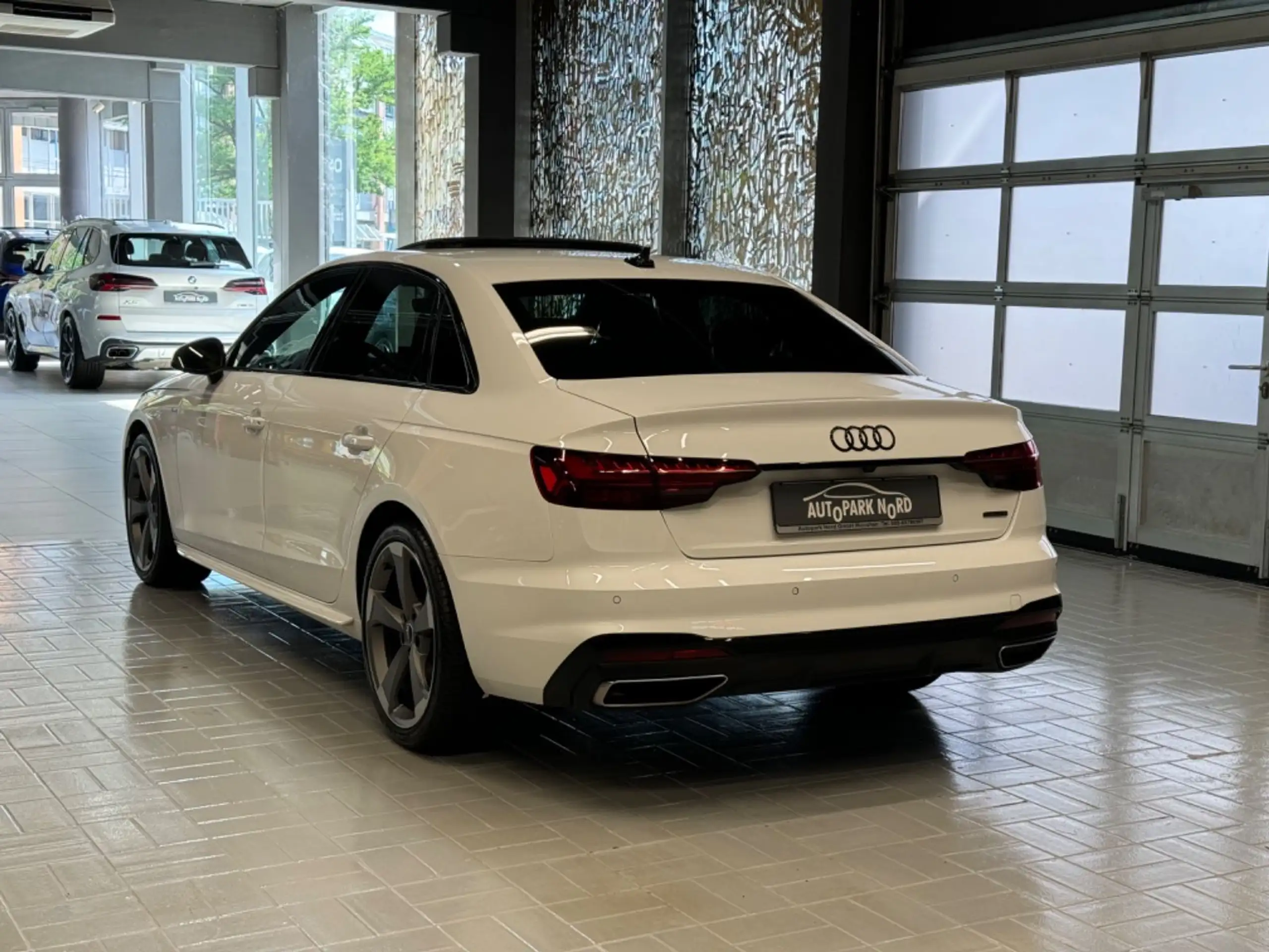 Audi - A4