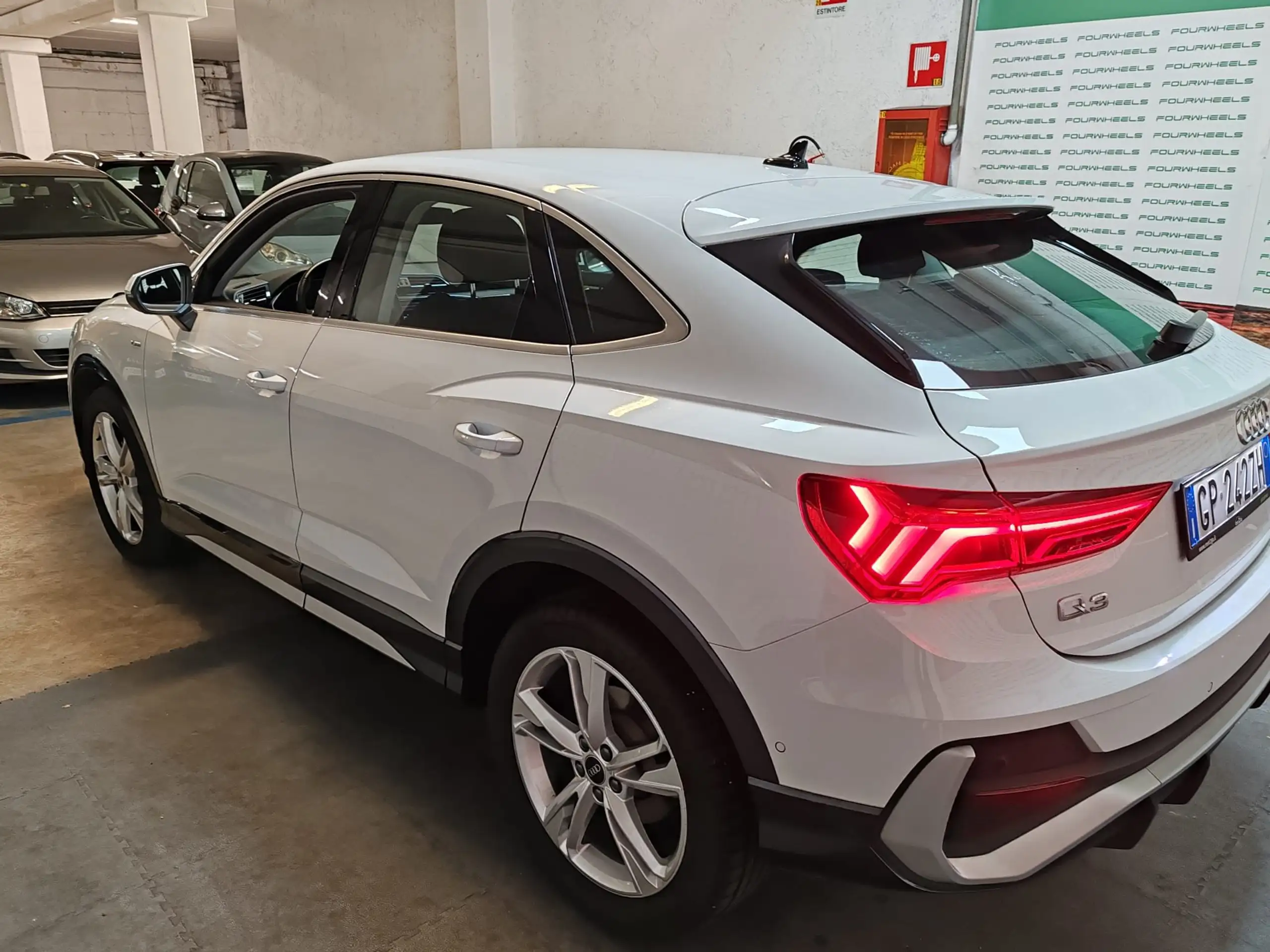 Audi - Q3