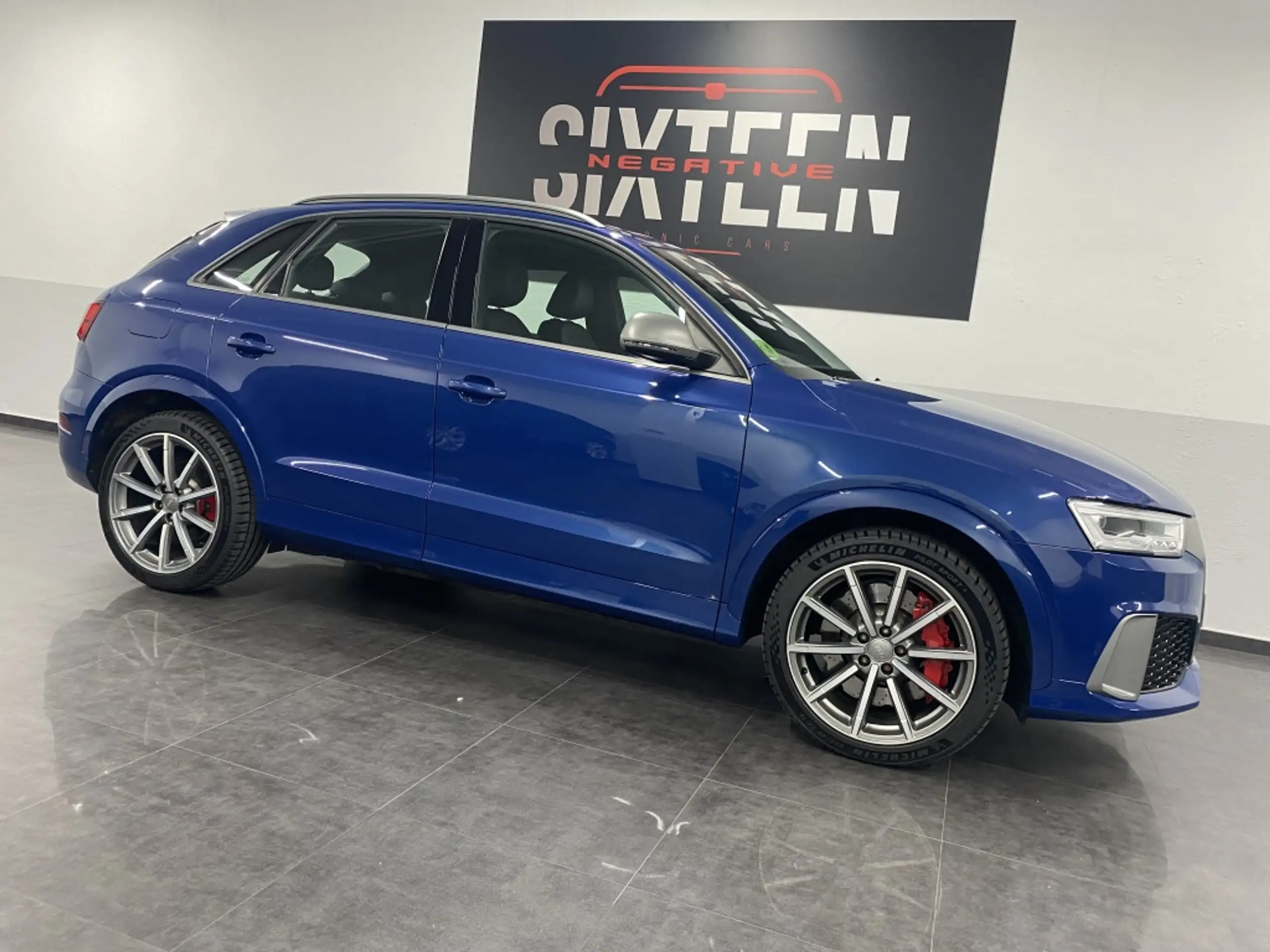 Audi - RS Q3