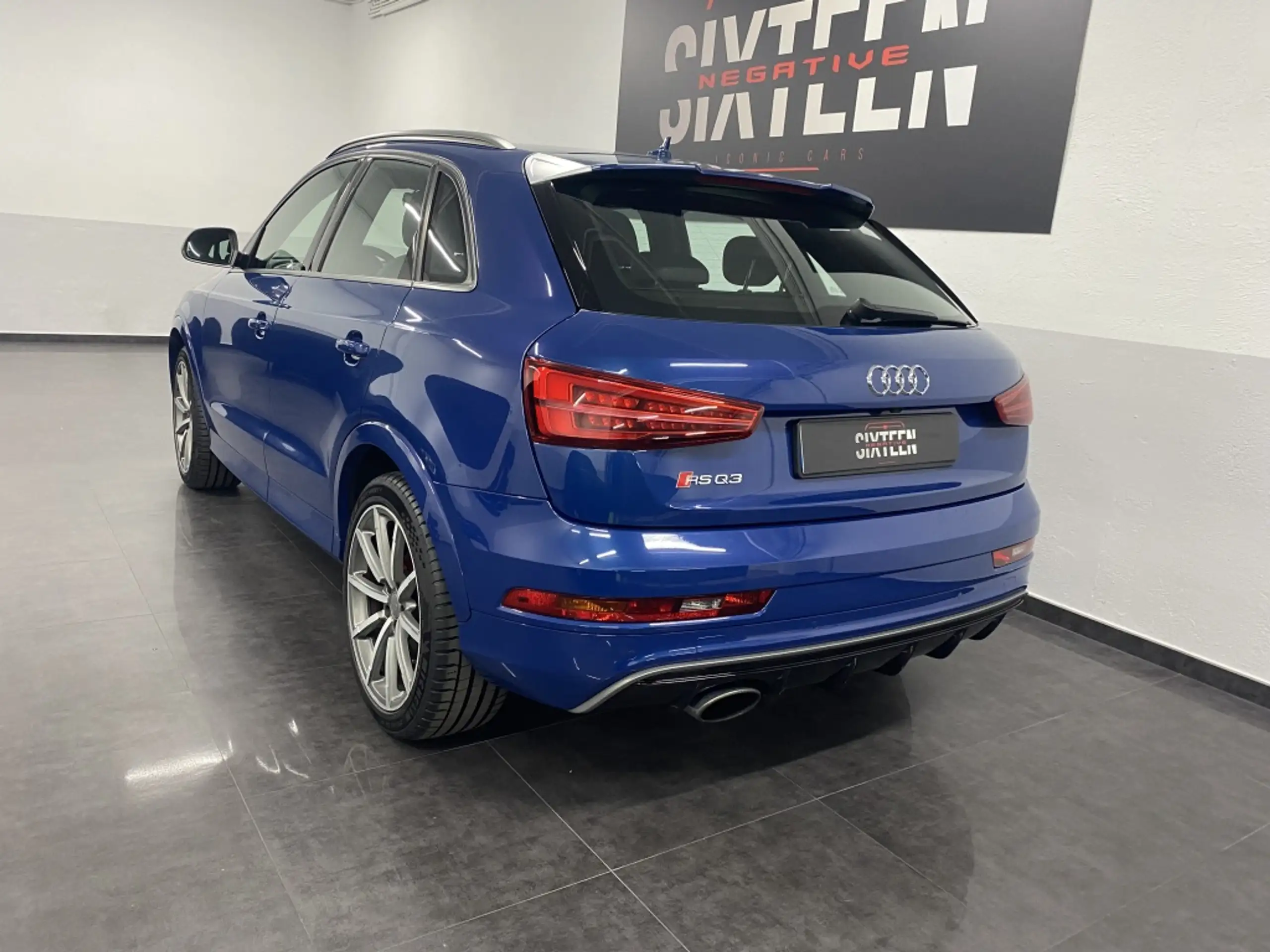 Audi - RS Q3