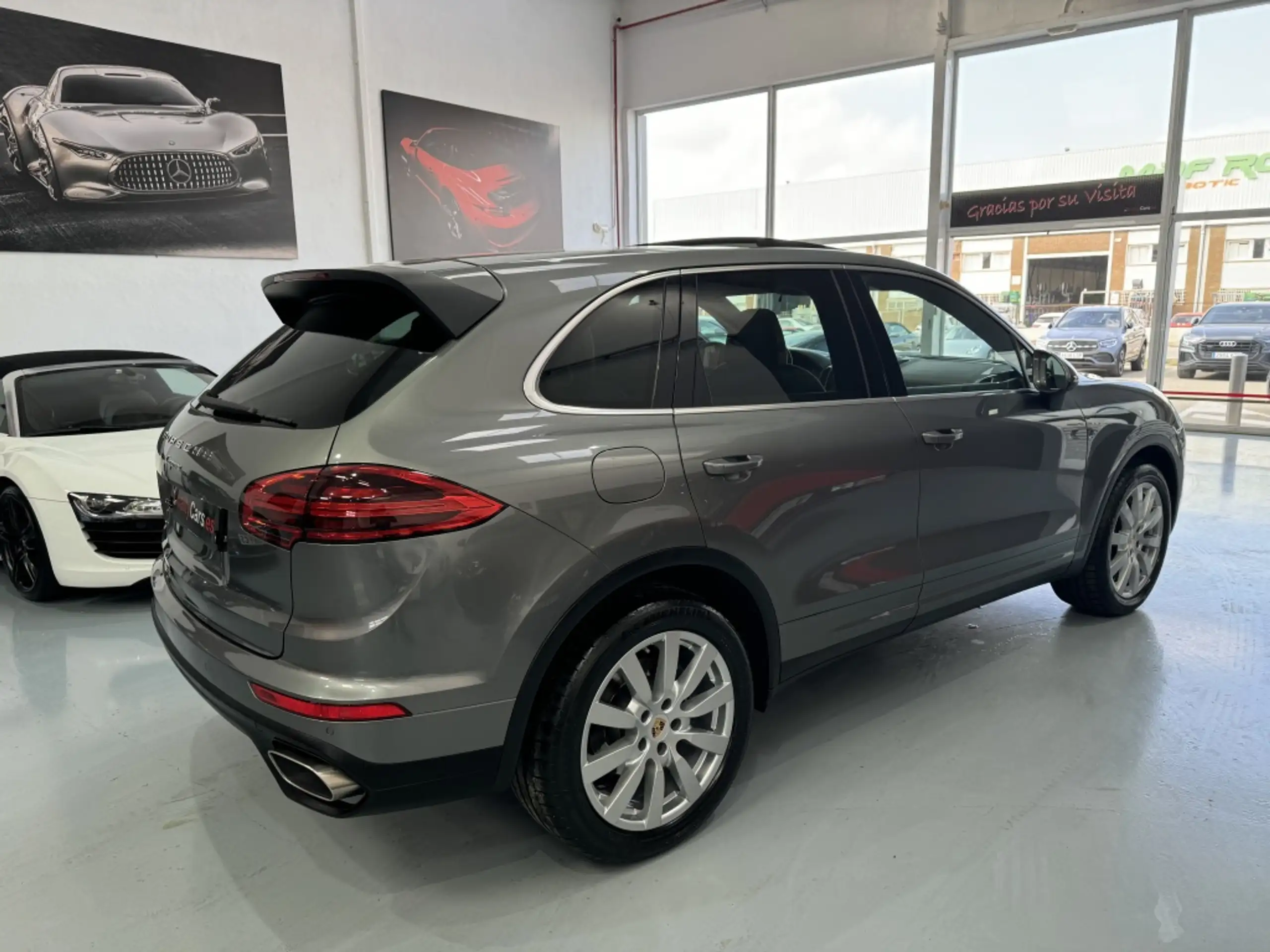 Porsche - Cayenne