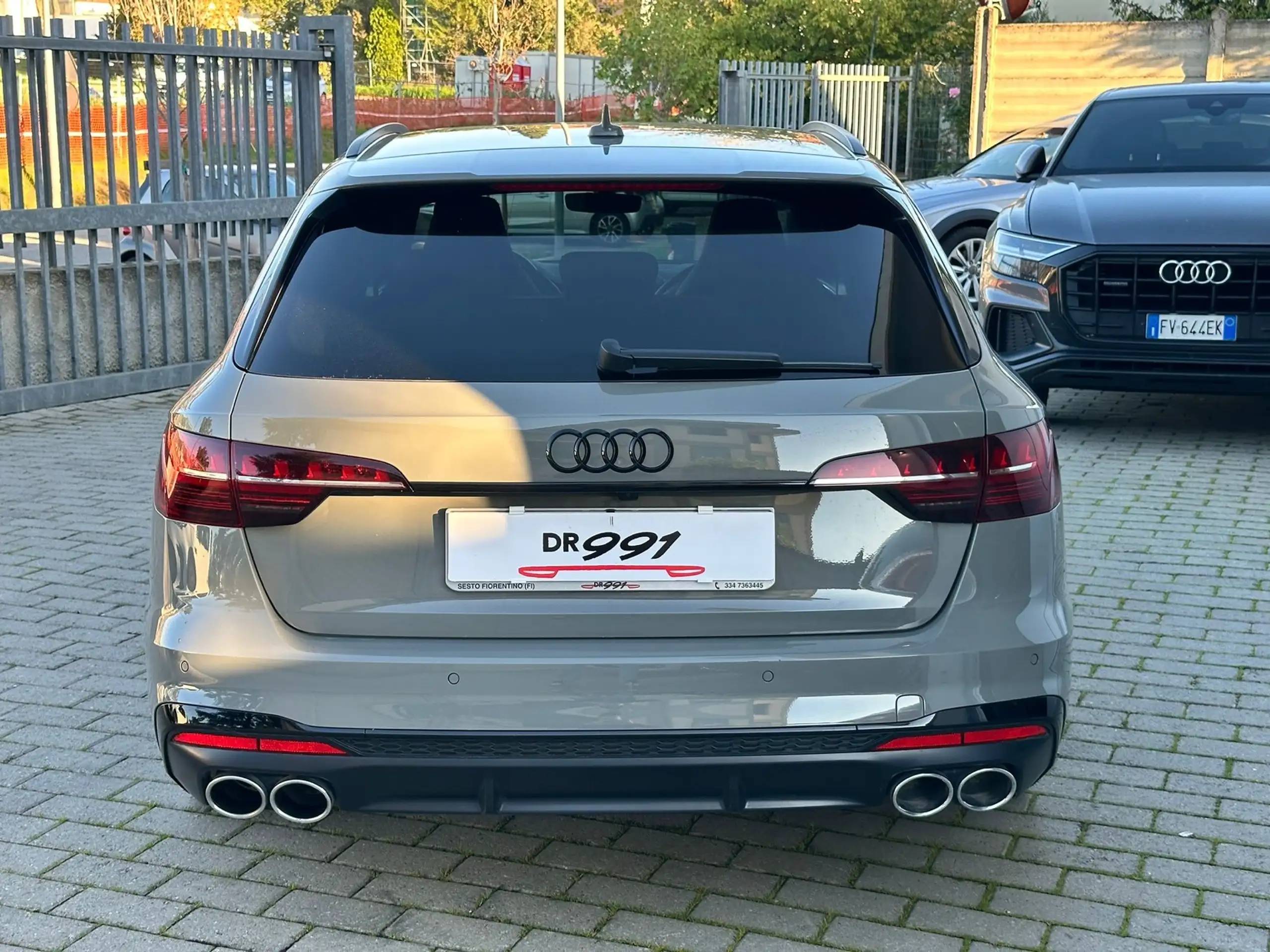 Audi - S4