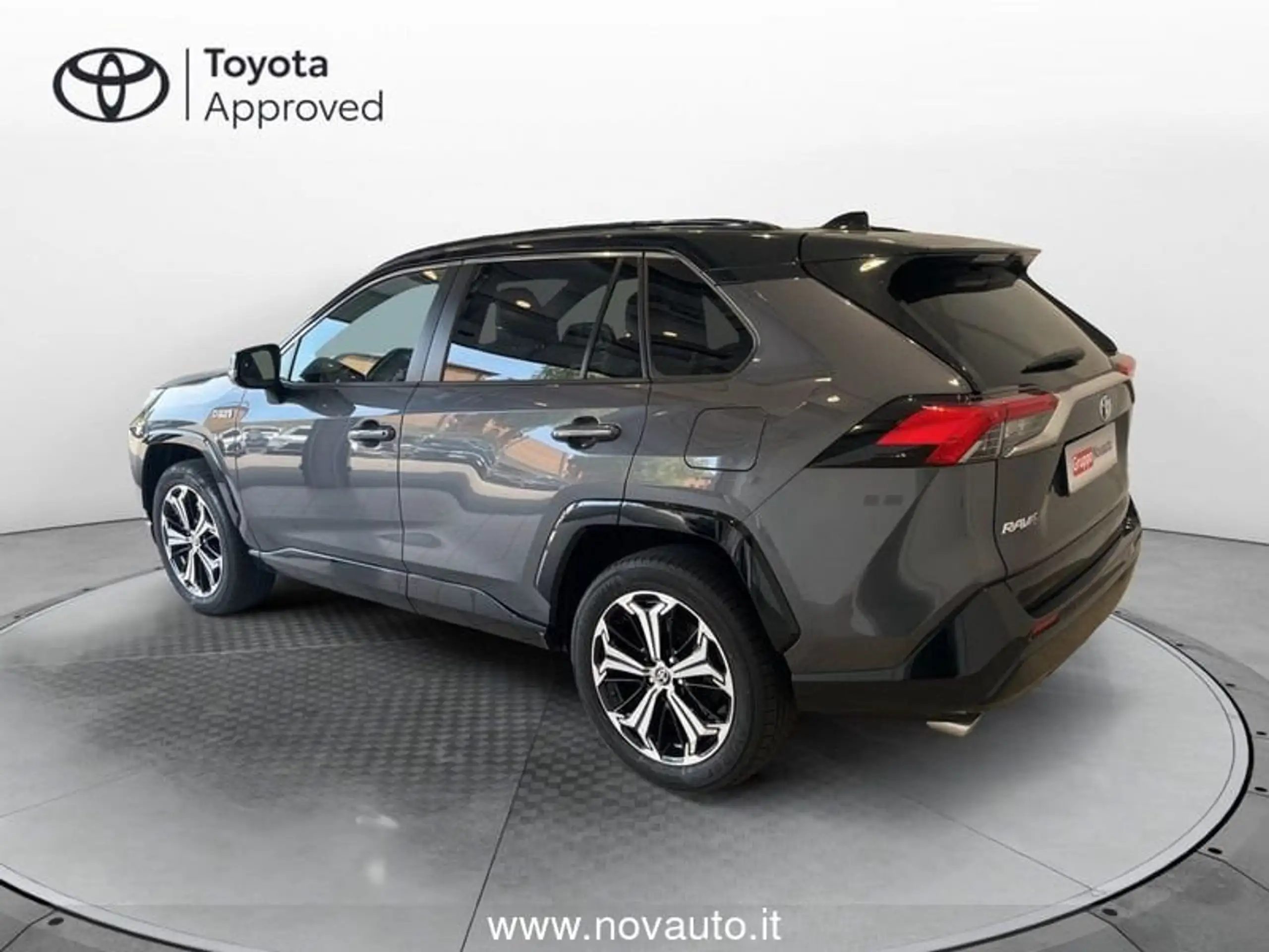 Toyota - RAV 4