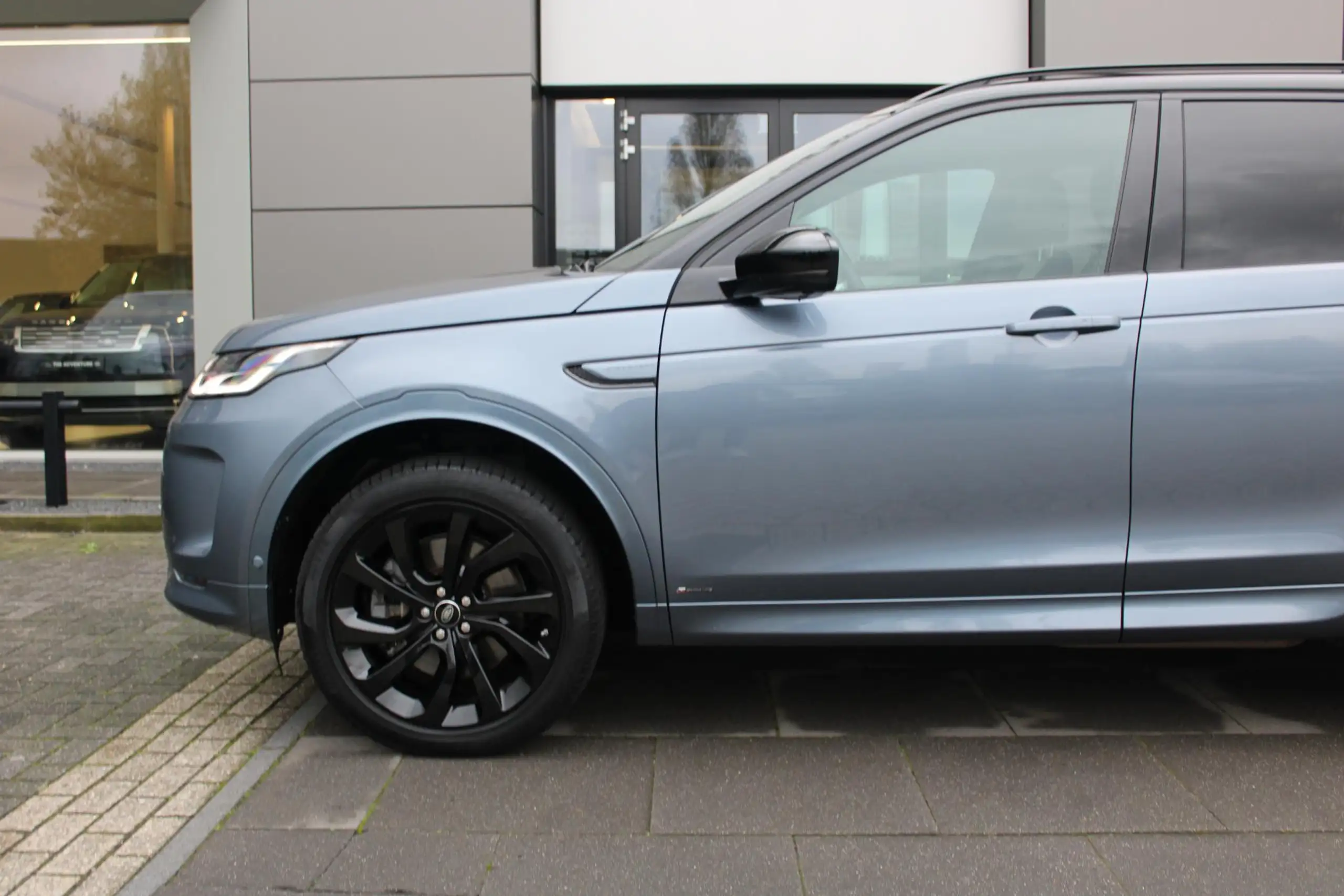 Land Rover - Discovery Sport