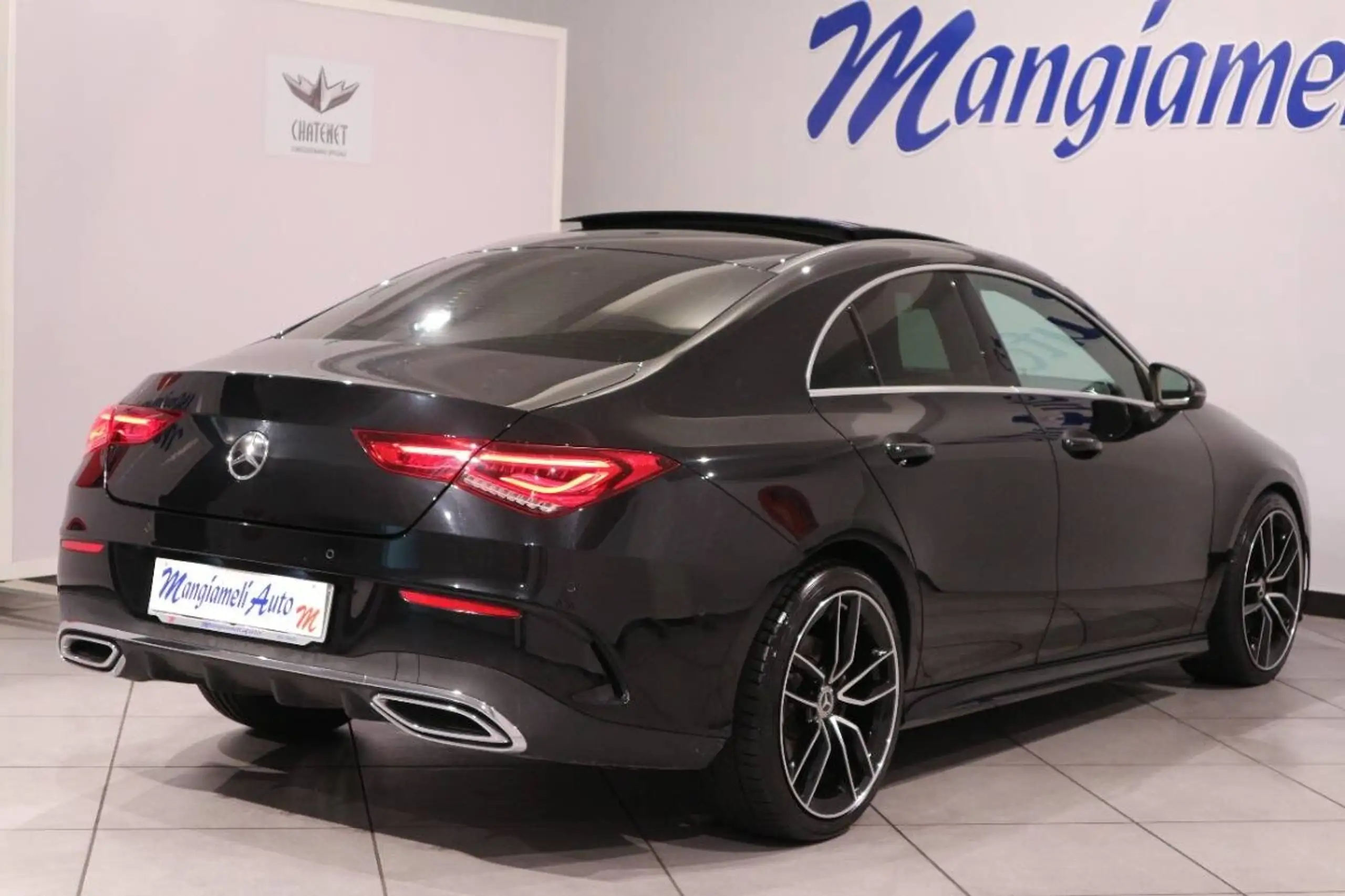 Mercedes-Benz - CLA 200