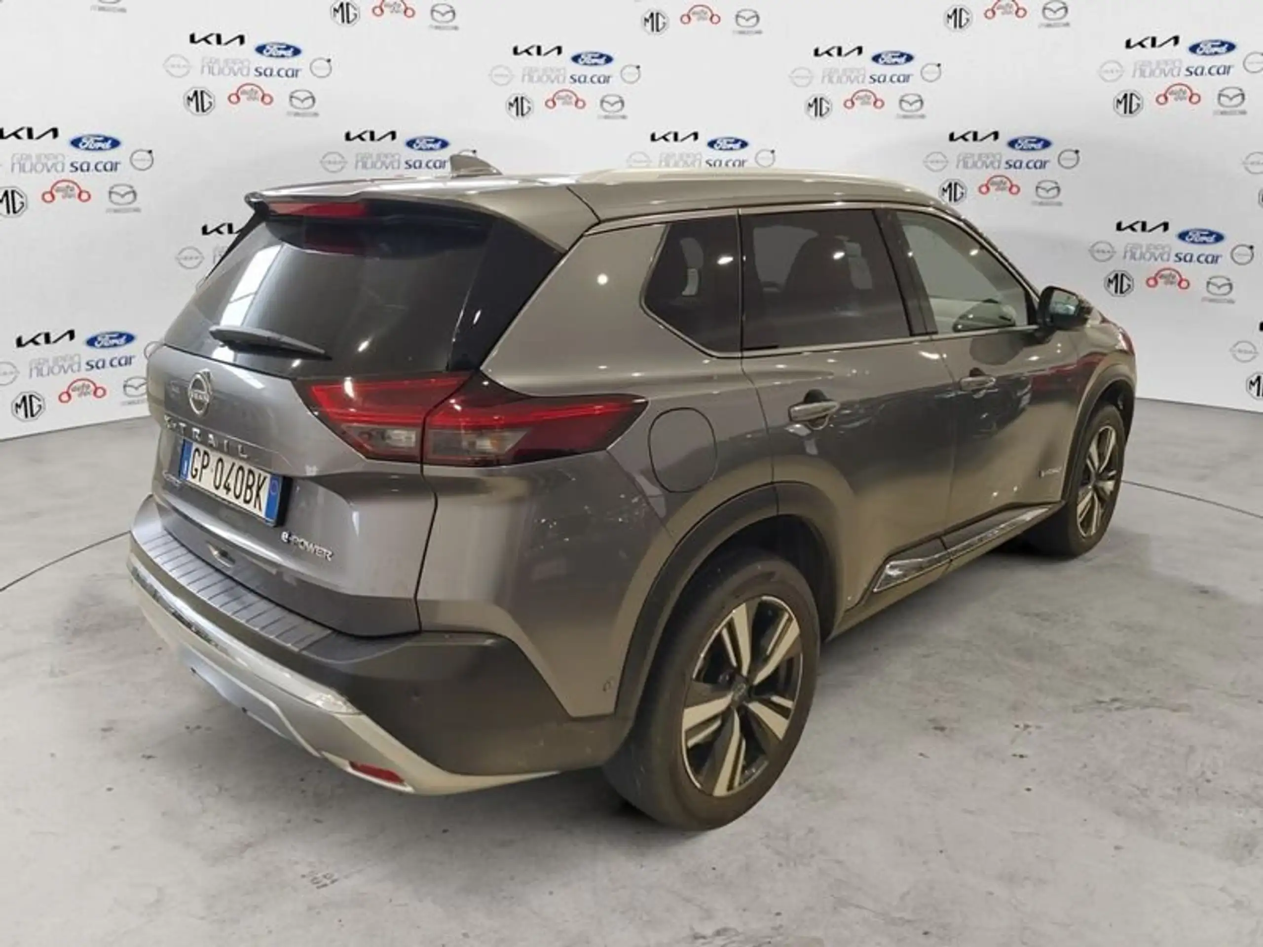 Nissan - X-Trail