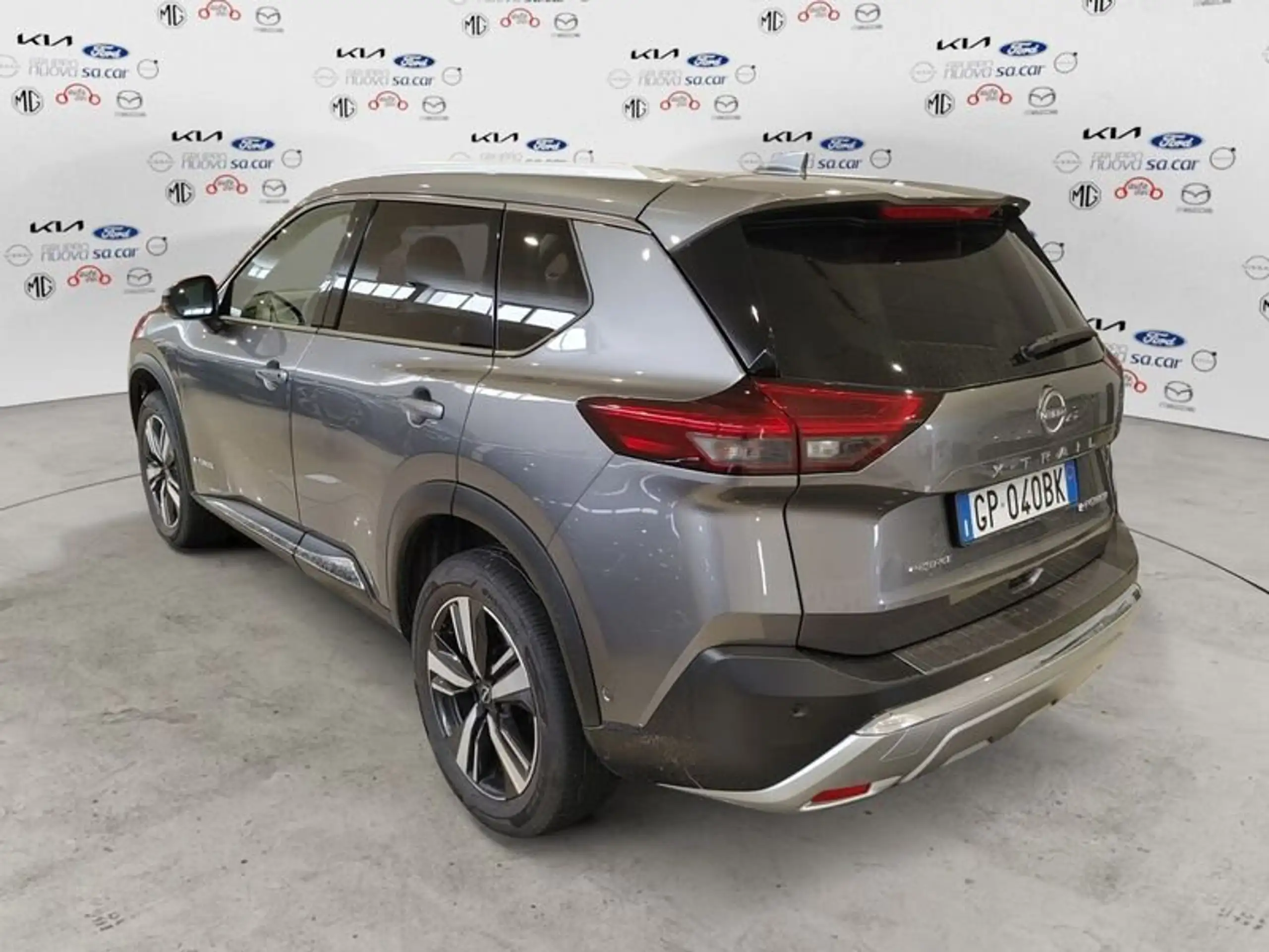 Nissan - X-Trail