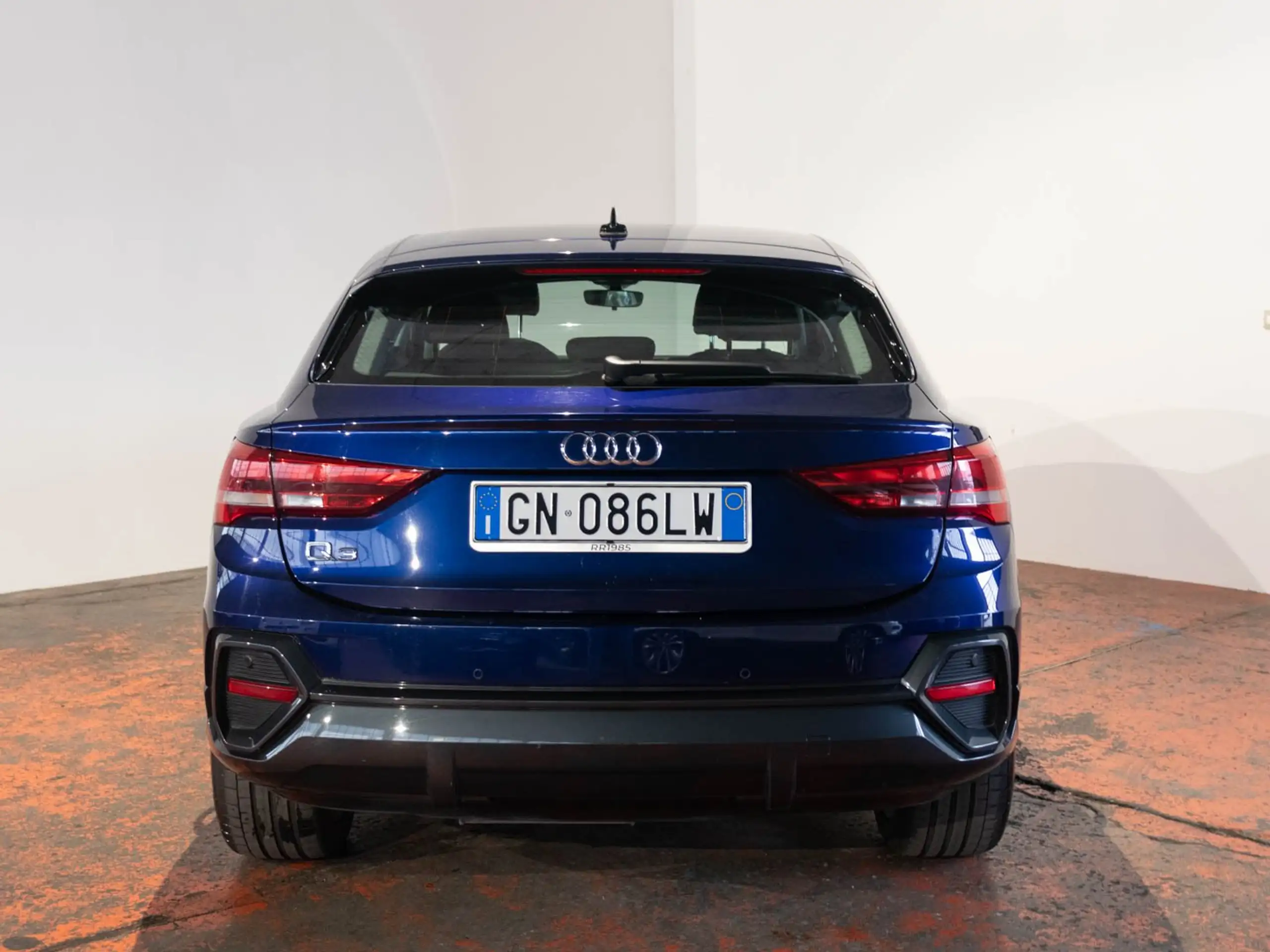 Audi - Q3