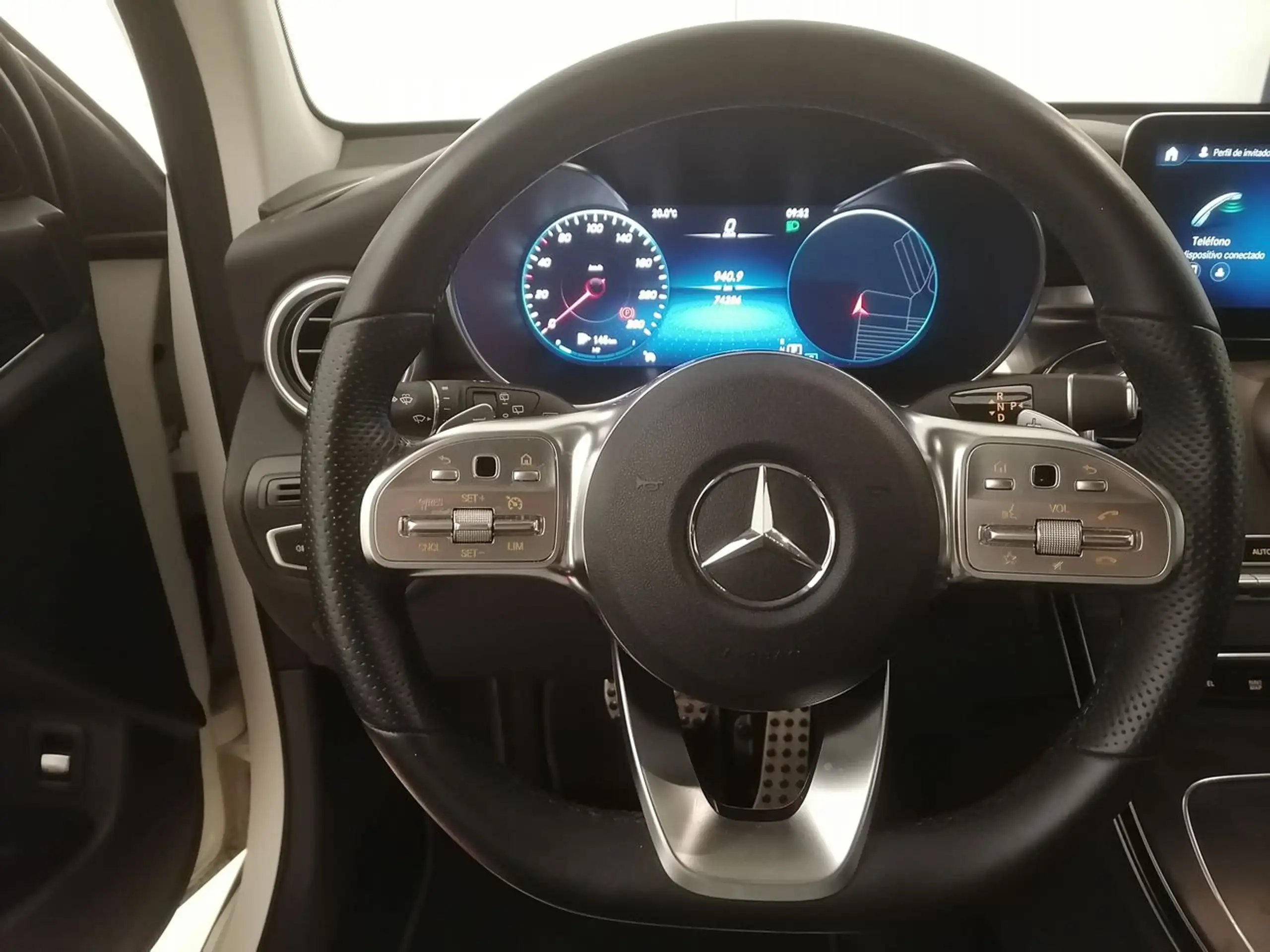 Mercedes-Benz - GLC 220