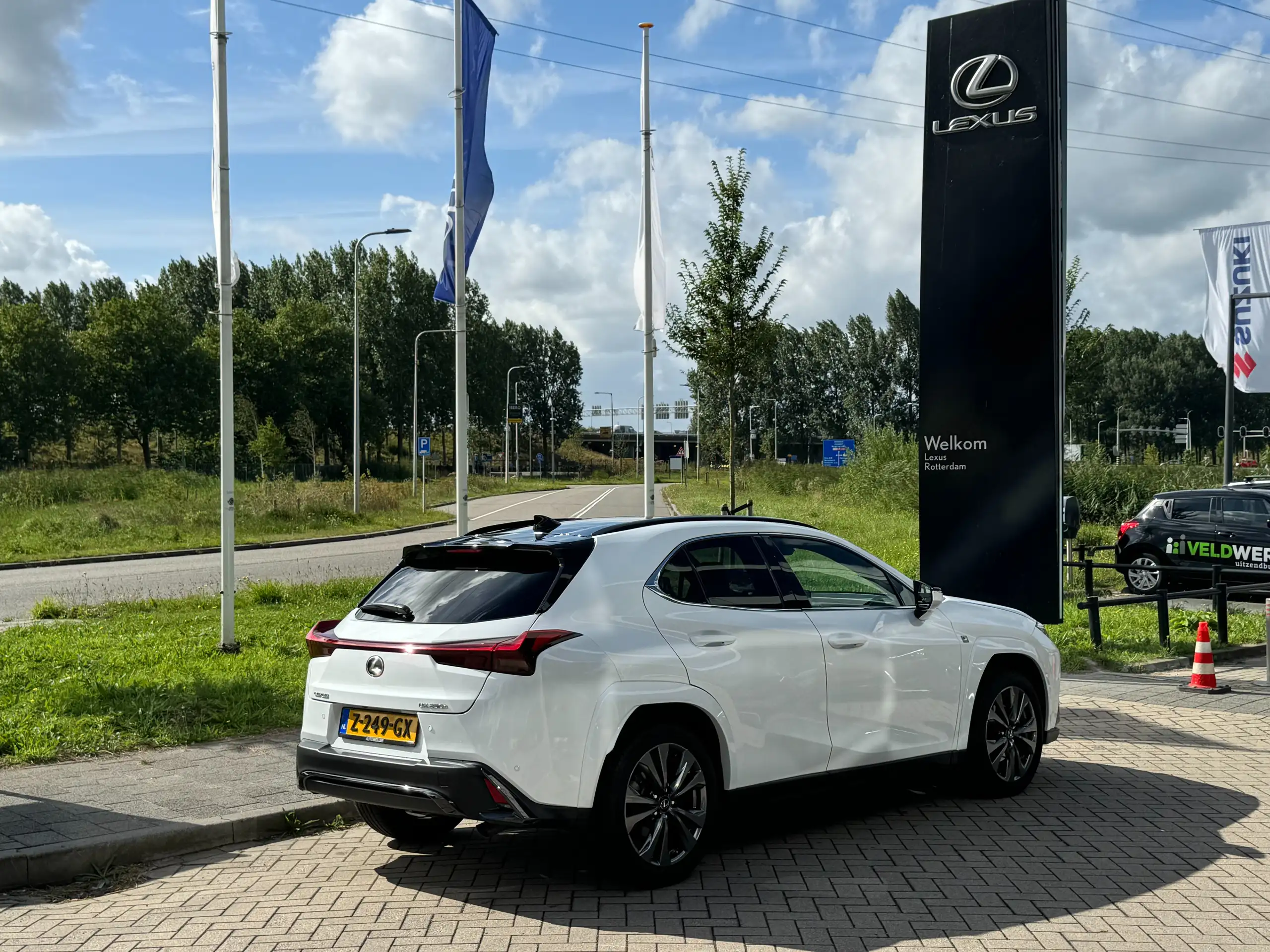 Lexus - UX 250h