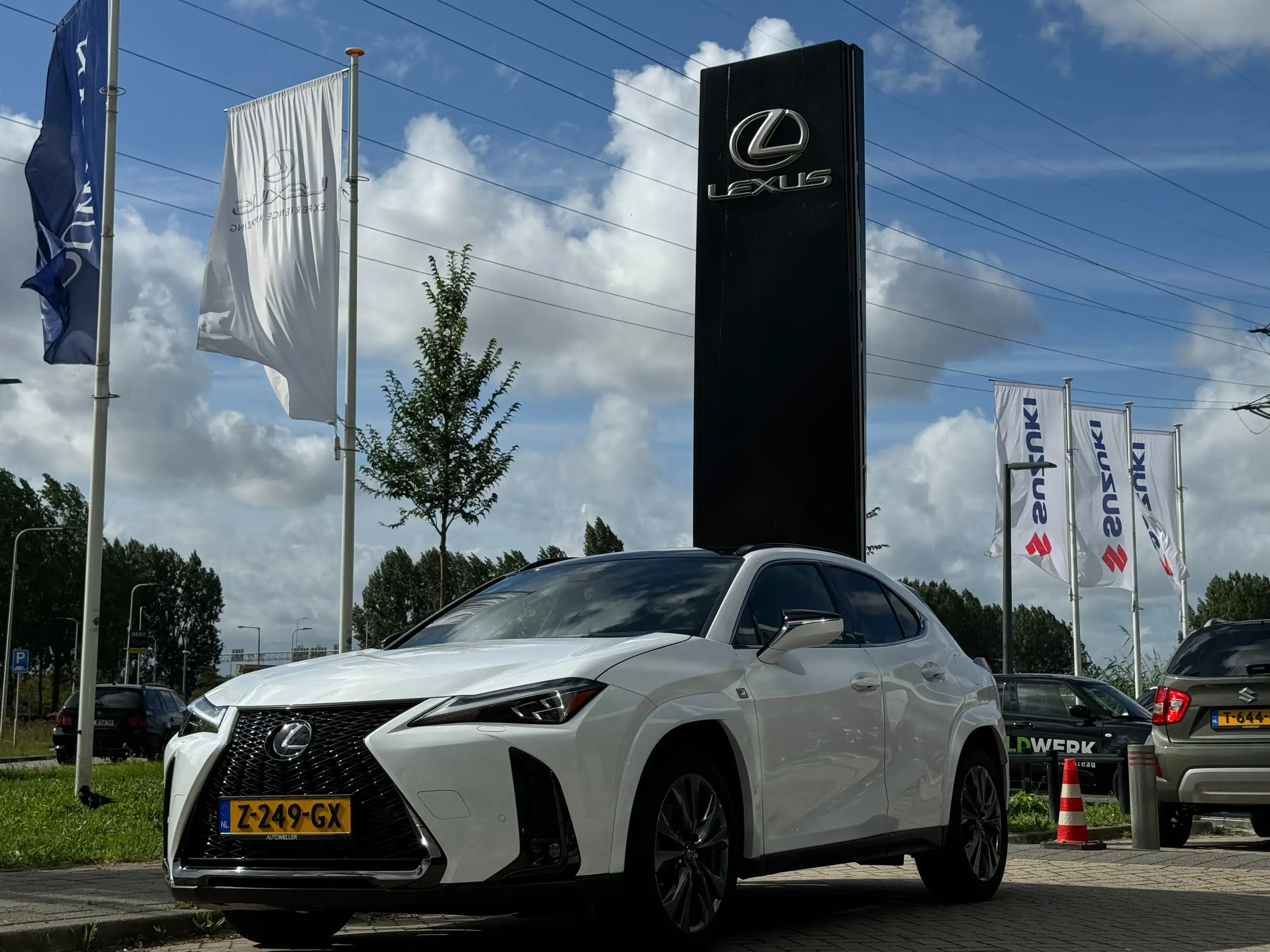 Lexus - UX 250h